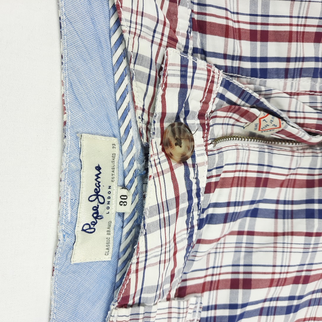 Voir photo 2 de Bermuda sport chic écossais blanc bordeaux marine PEPE JEANS T30 Bermuda sport chic écossais blanc bordeaux marine PEPE JEANS T30 Très bon état - Vue 2 -