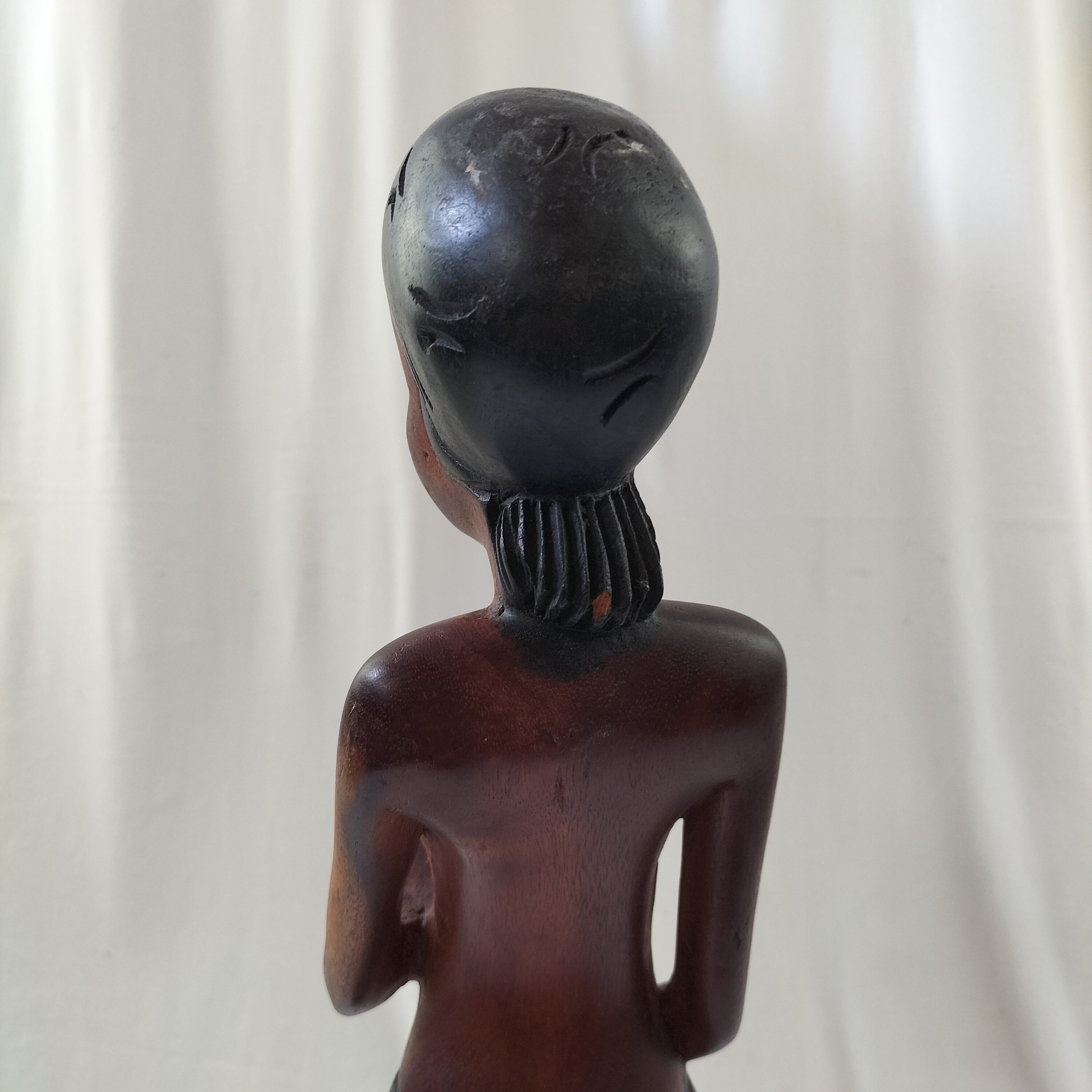 Voir photo 9 de Statue bois massif femme africaine Statue bois massif femme africaine Bon état - Vue 9 -