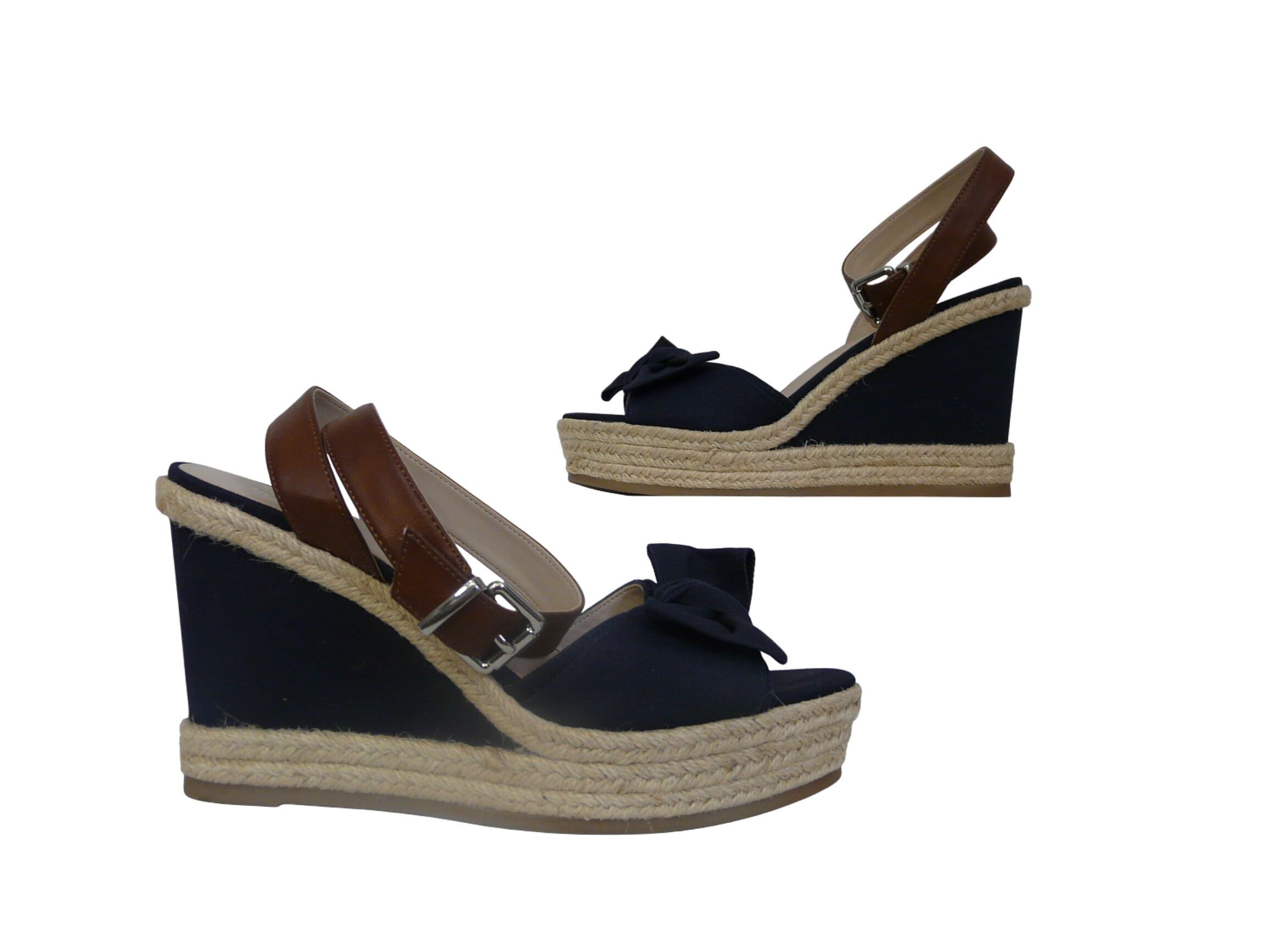 Acheter C12 - Sandales à semelles compensées - Graceland - Pointure 40 Très bon état - 12,00 € C12 - Sandales à semelles compensées - Graceland - Pointure 40 Très bon état - reconditionné disponible sur Label Emmaüs