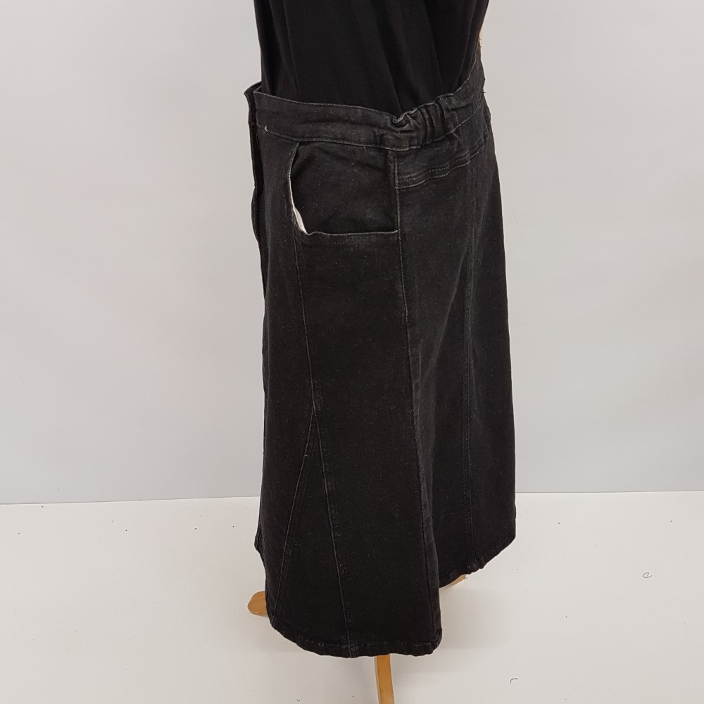 Jupe en jean trapèze noire - BLEU BONHEUR - taille 42 Très bon état - Vue 2 - 