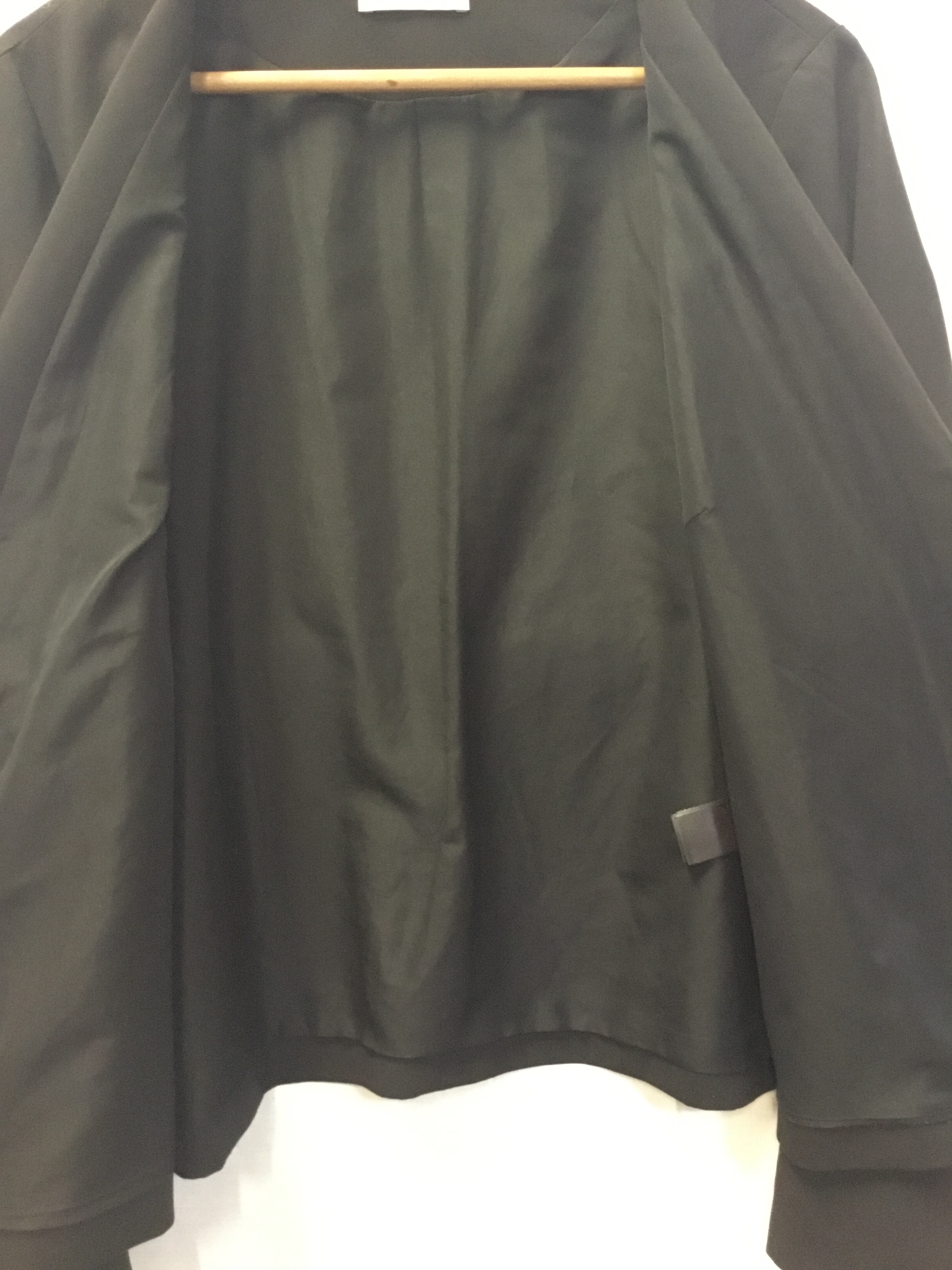 Voir photo 4 de Veste sans bouton noire croisée « Pièces » XL Veste sans bouton noire croisée « Pièces » XL Très bon état - Vue 4 -