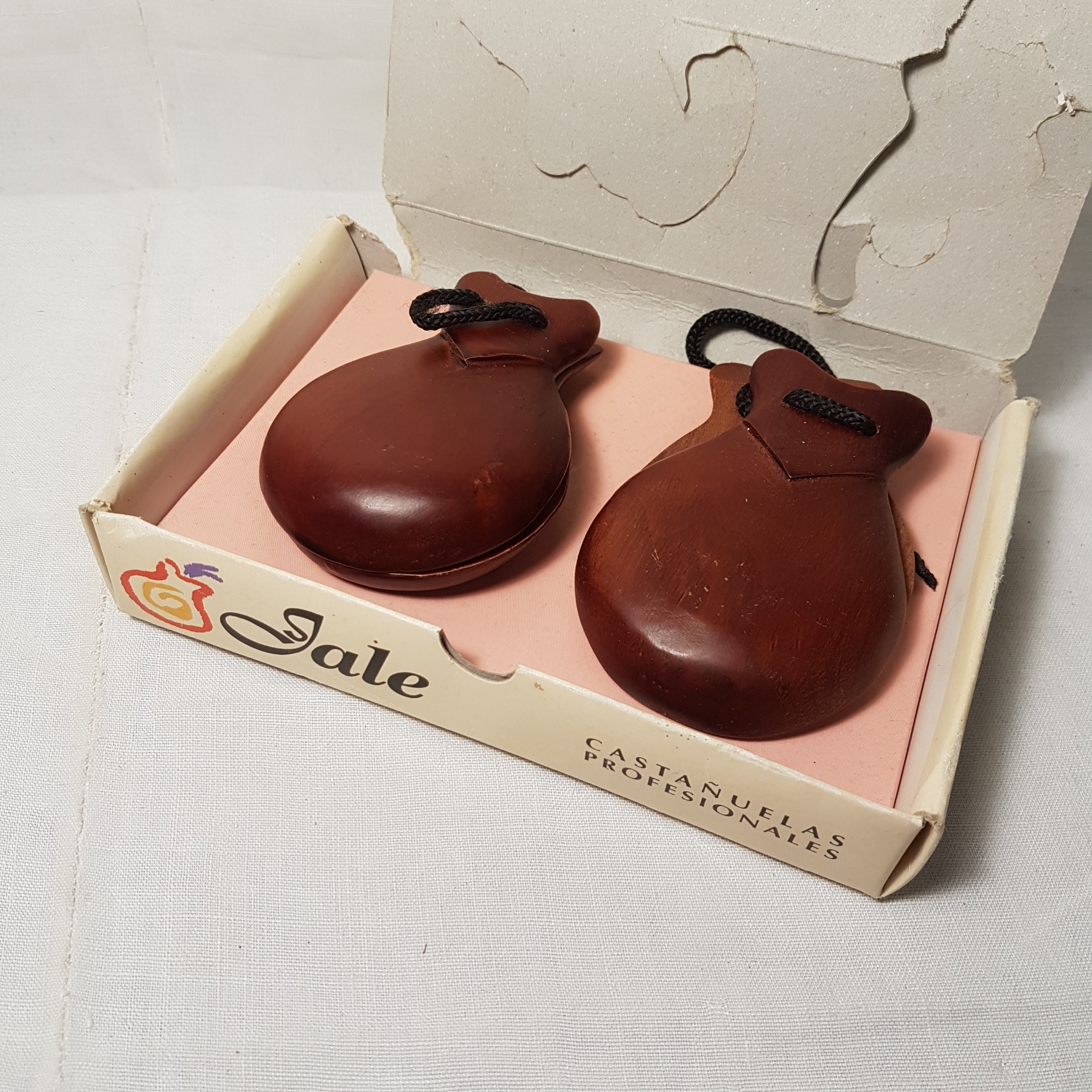 Castagnettes espagnoles vintage en bois Très bon état - Vue 3 - 