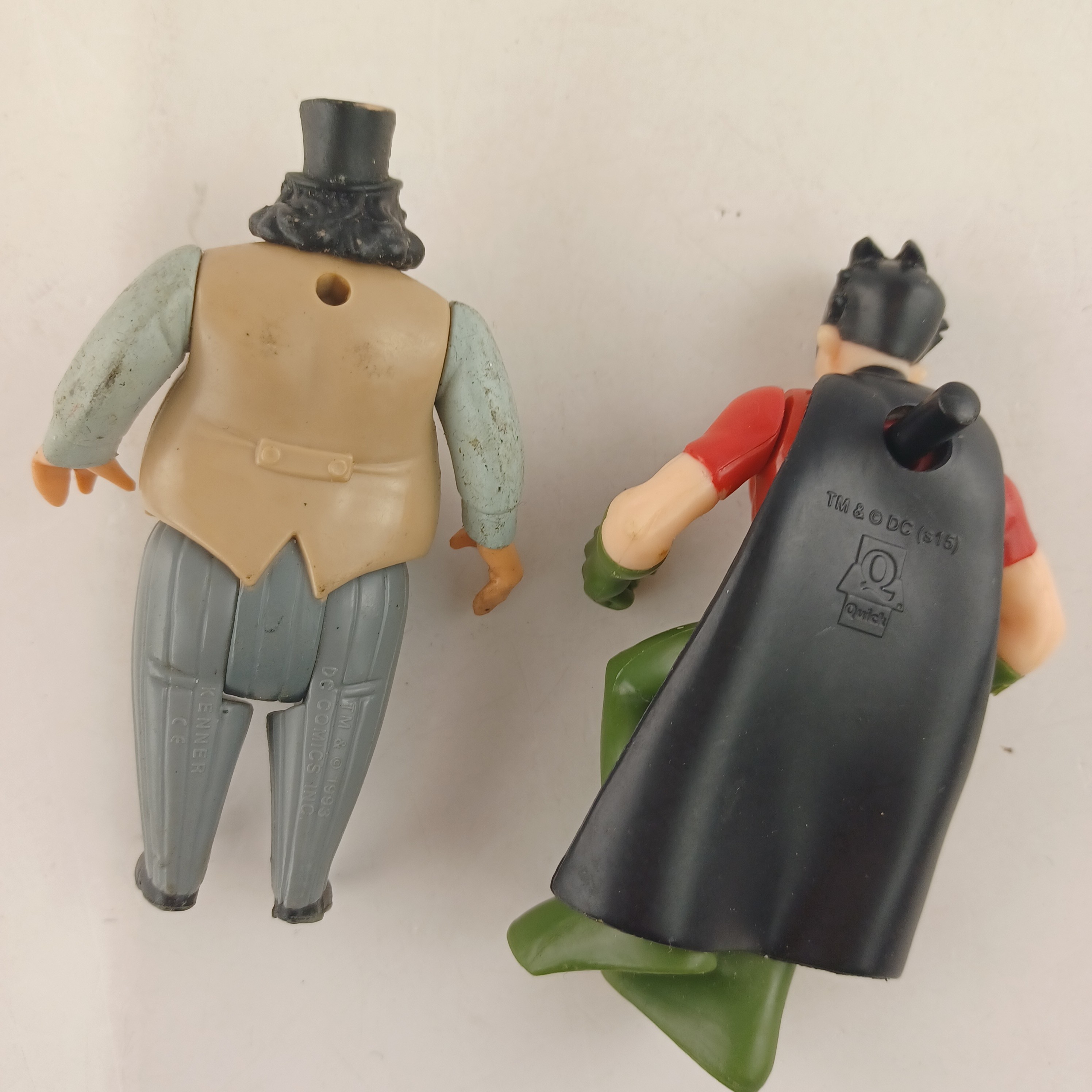 Lot de deux figurines de résine Batman, Robin s15 de 10 cm et le Pingouin Kenner de 1993 de DC Comics Très bon état - Vue 4 - 