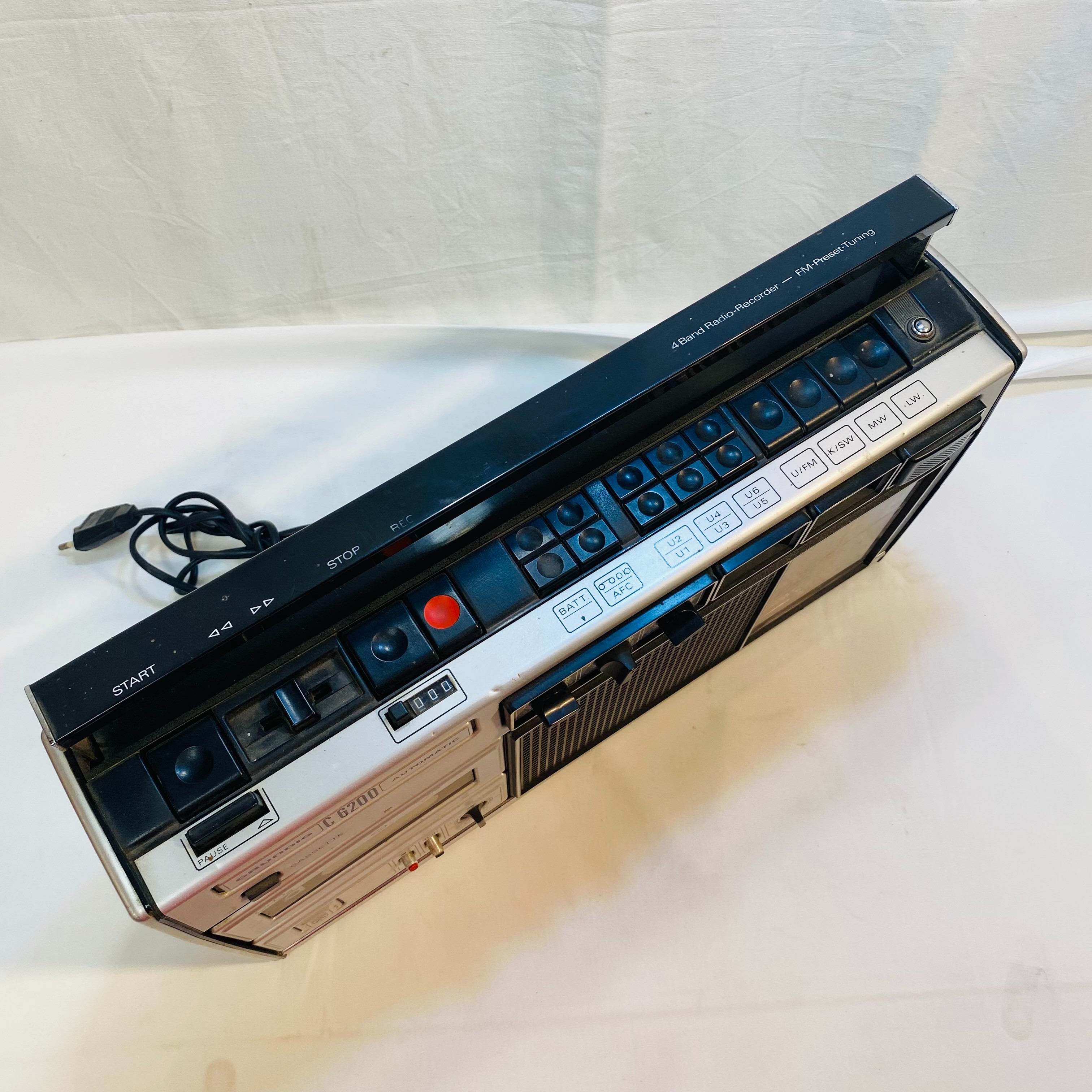 Lecteur radio casette Grundig - Label Emmaüs
