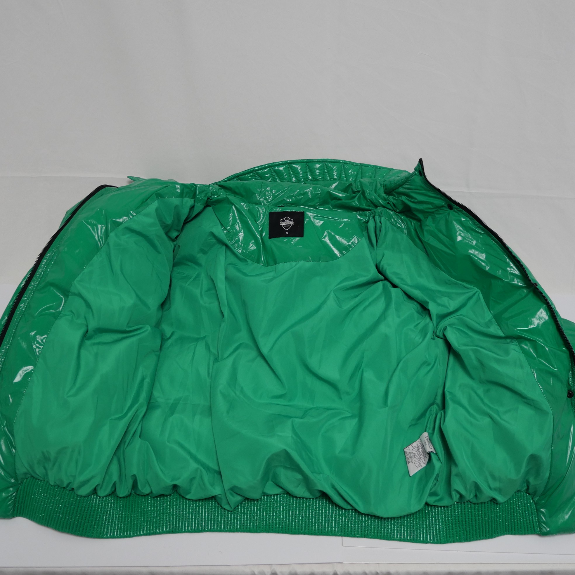 Voir photo 8 de Doudoune femme déperlante à capuche vert JAYLOUCY Doudoune femme déperlante à capuche vert JAYLOUCY Comme neuf - Vue 8 -