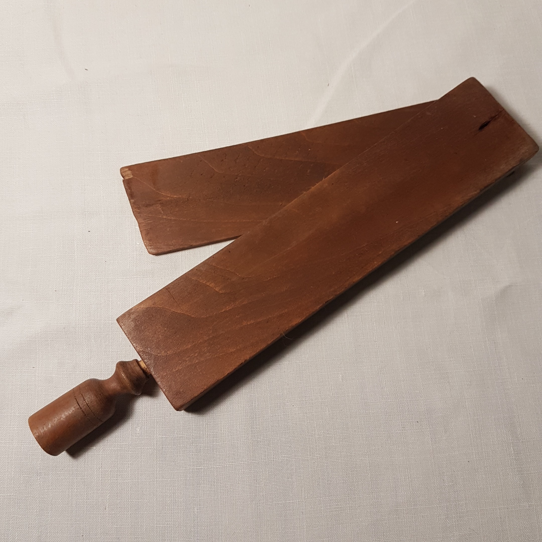 Ancien étui ou encrier en bois  - Vue 3 - 