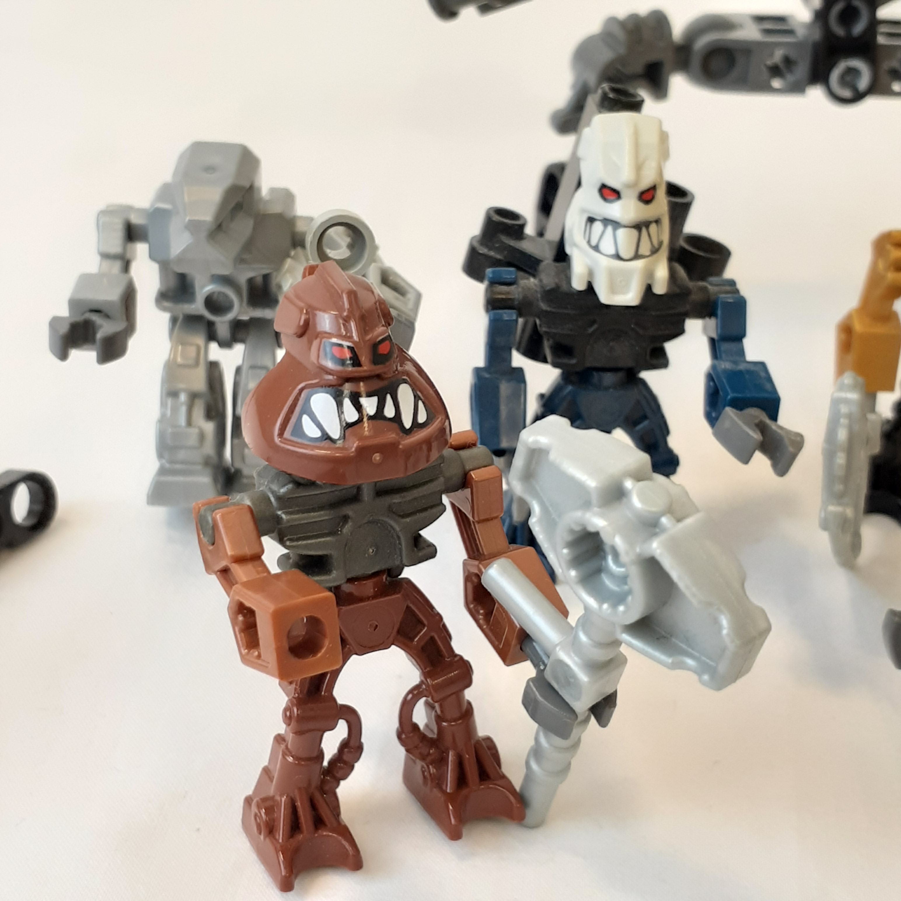 8 figurines de Lego Bionicle - Bon état - Photo 2