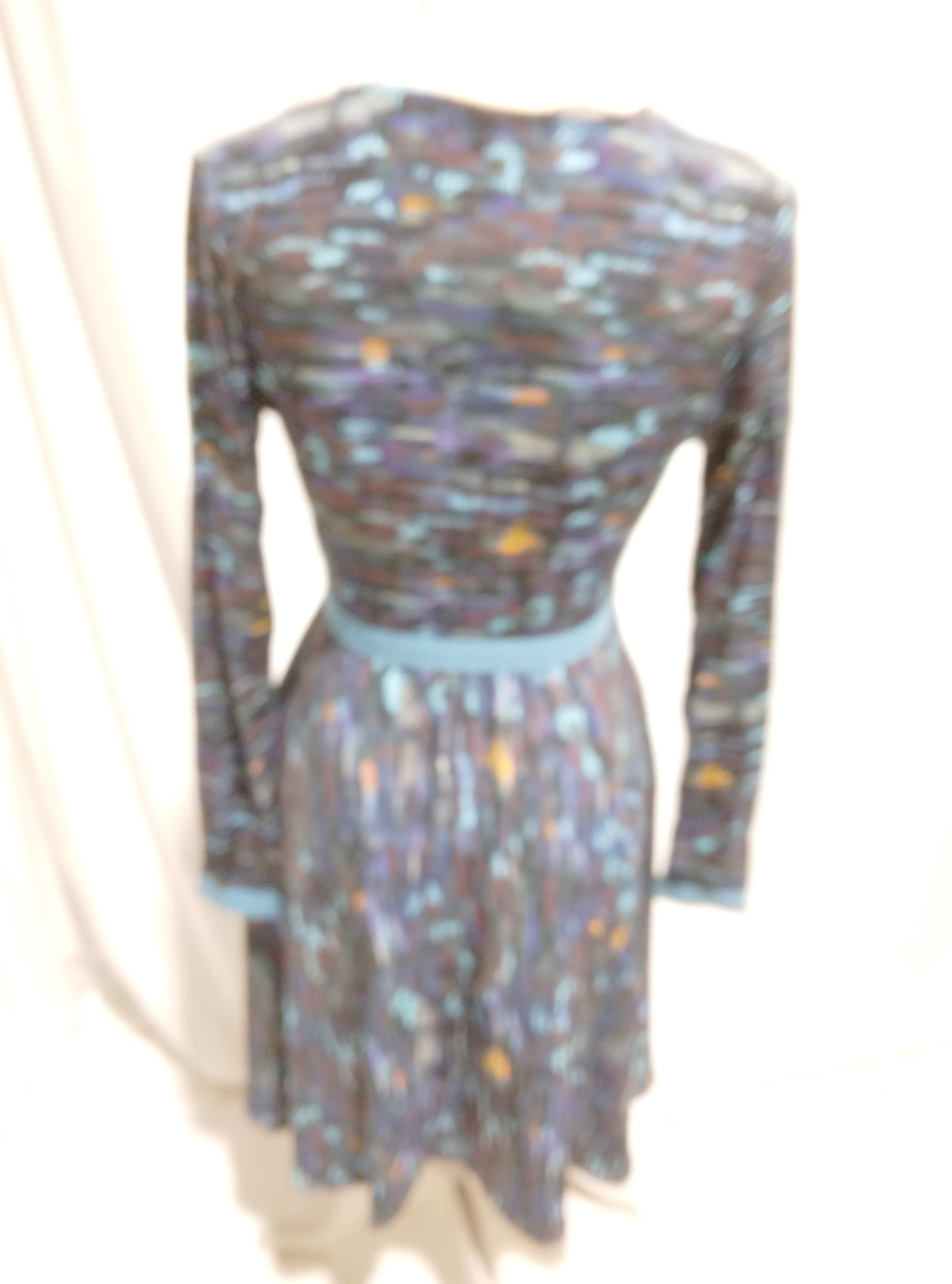 Voir photo 3 de Robe cache - cœur multicolore, Paul Brial - 1 Robe cache - cœur multicolore, Paul Brial - 1 Comme neuf - Vue 3 -