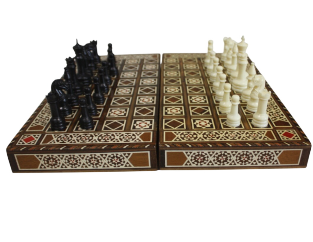 Acheter Jeu de Backgammon et Echecs - 80,00 € Jeu de Backgammon et Echecs - reconditionné disponible sur Label Emmaüs