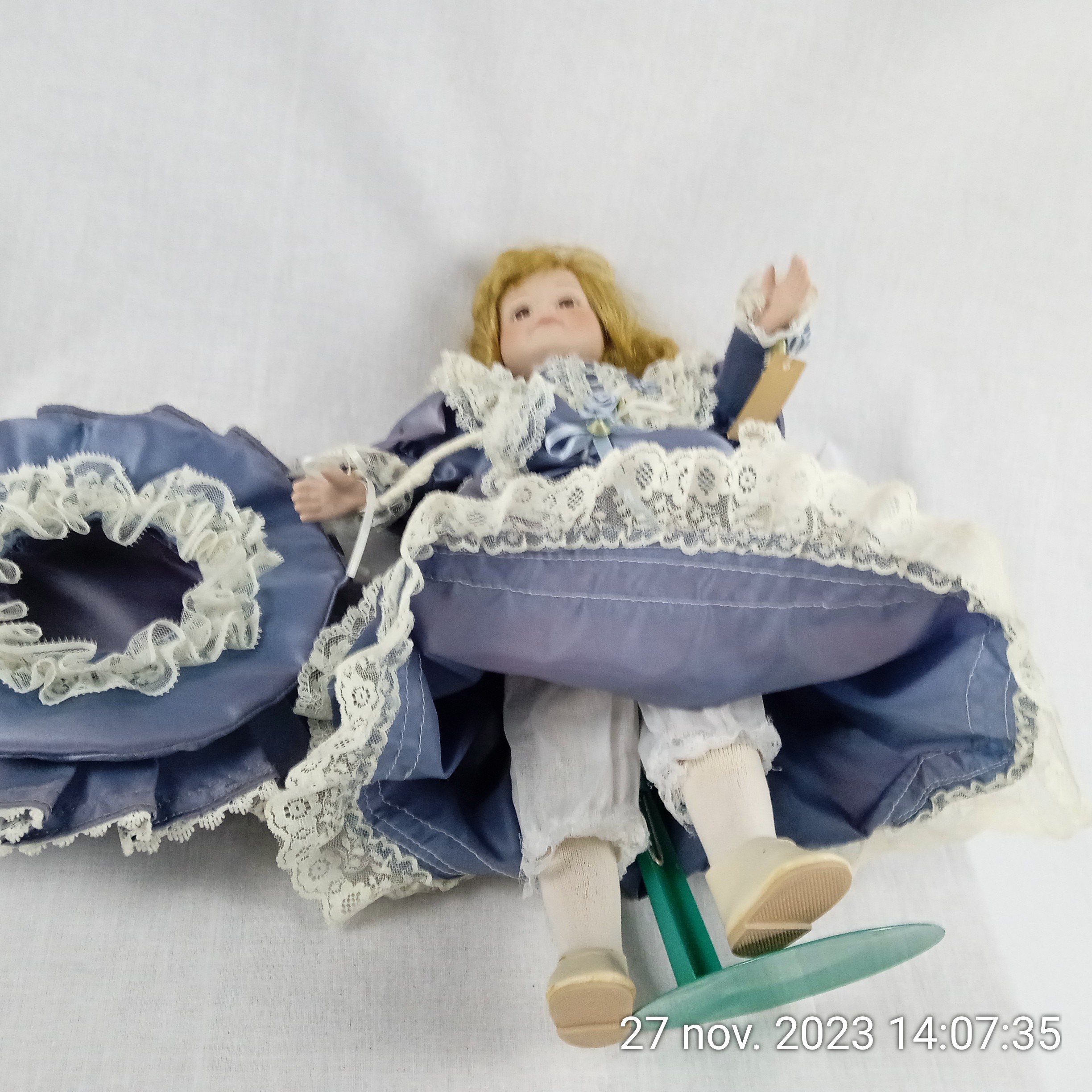 Ancienne poupée Christel en porcelaine  - Photo 5