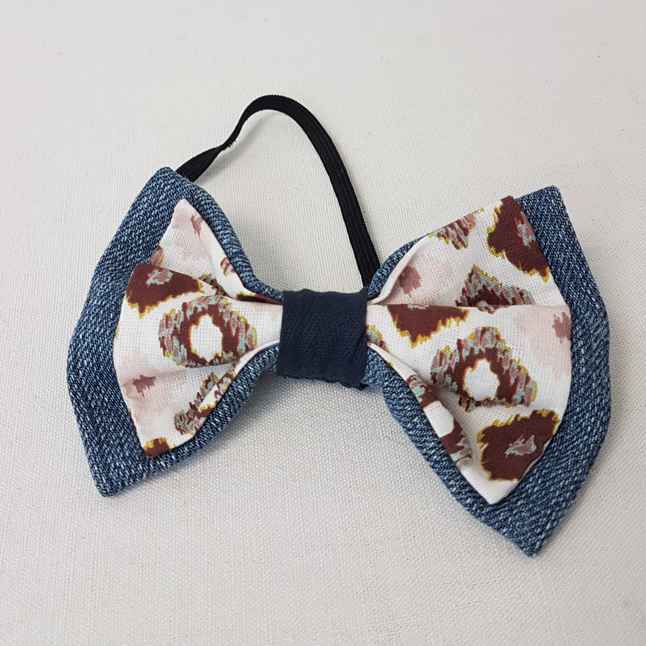 Cadeau unique Monsieur écoresponsable: Nœud papillon en jean & tissu à motifs - 3 positions ok Comme neuf -  reconditionné disponible sur Label Emmaüs