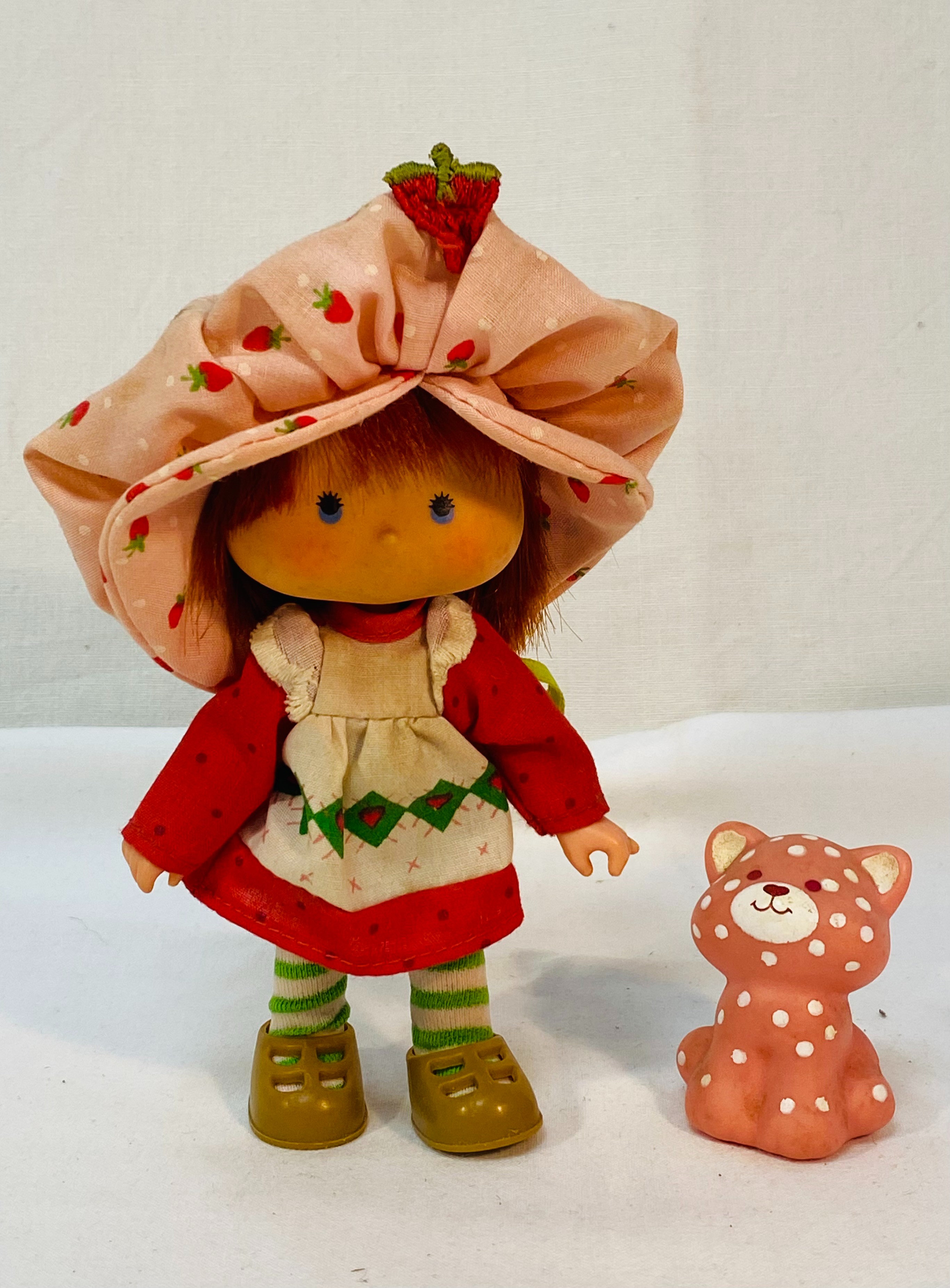 RARE Poupée vintage Charlotte aux Fraises Bon état -  reconditionné disponible sur Label Emmaüs