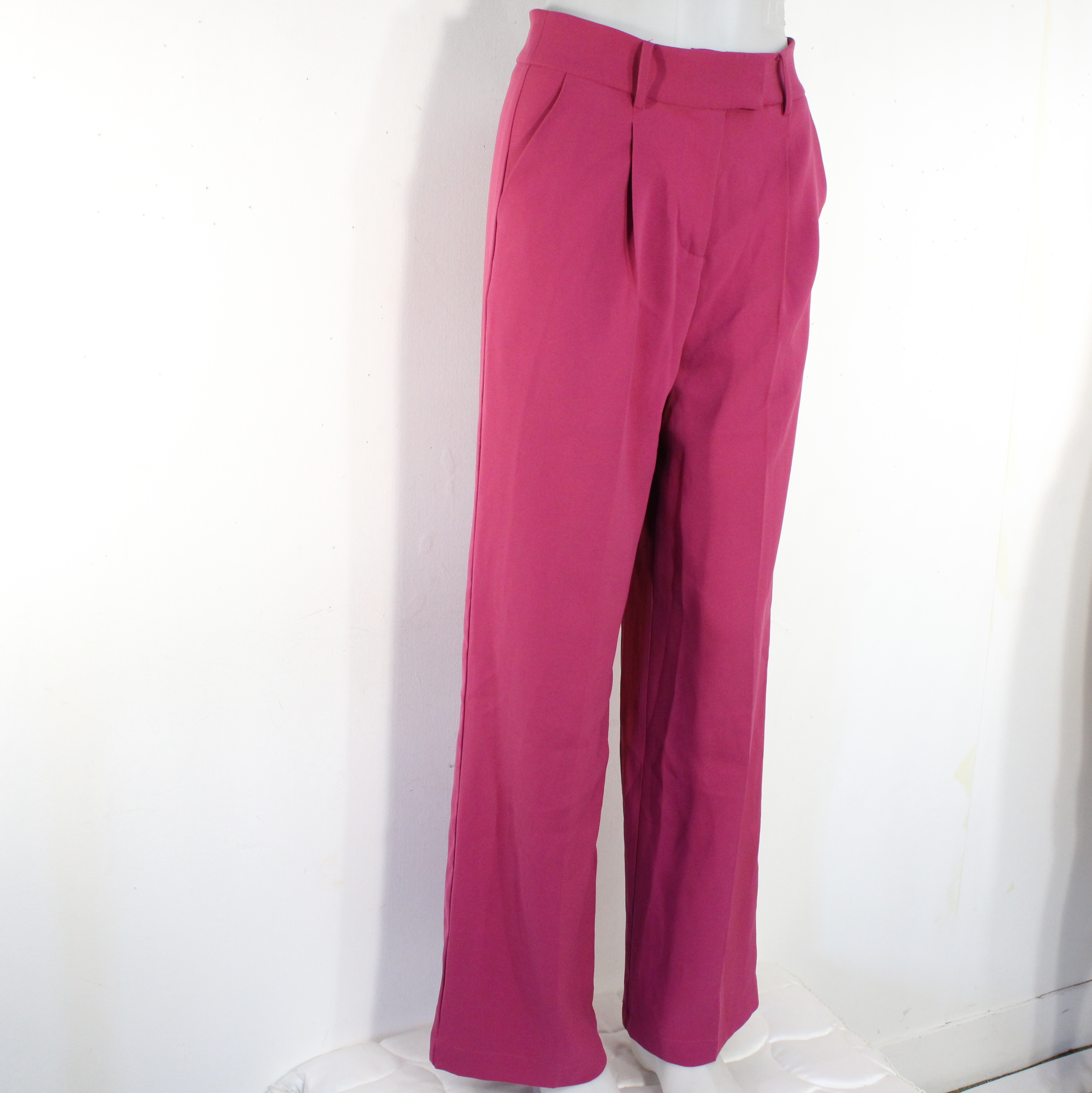 Voir photo 4 de Pantalon Femme Magenta ETAM Taille S Pantalon Femme Magenta ETAM Taille S Très bon état - Vue 4 -