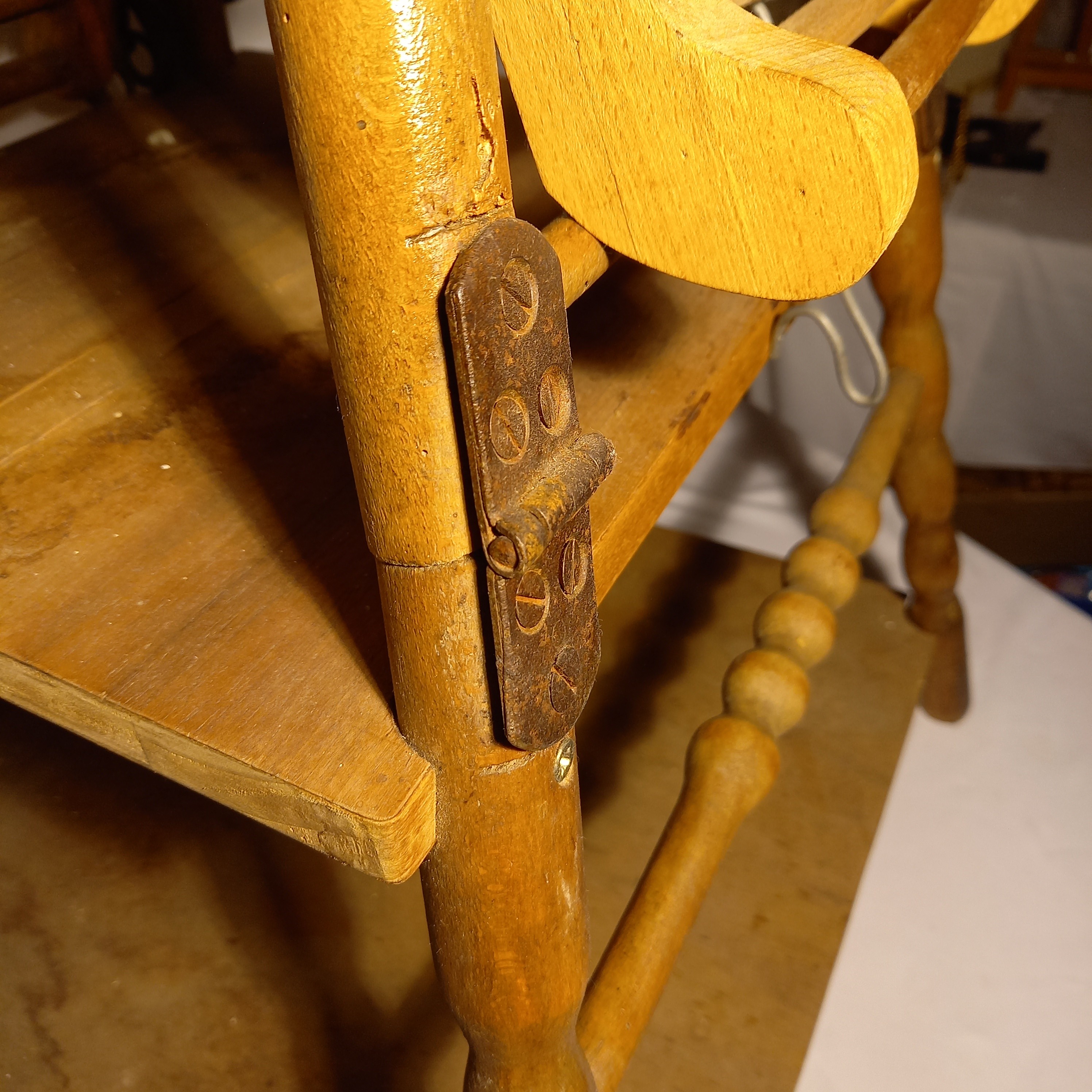 Chaise haute bébé transformable de 1900-1930 en bois - Bon état - Photo 13