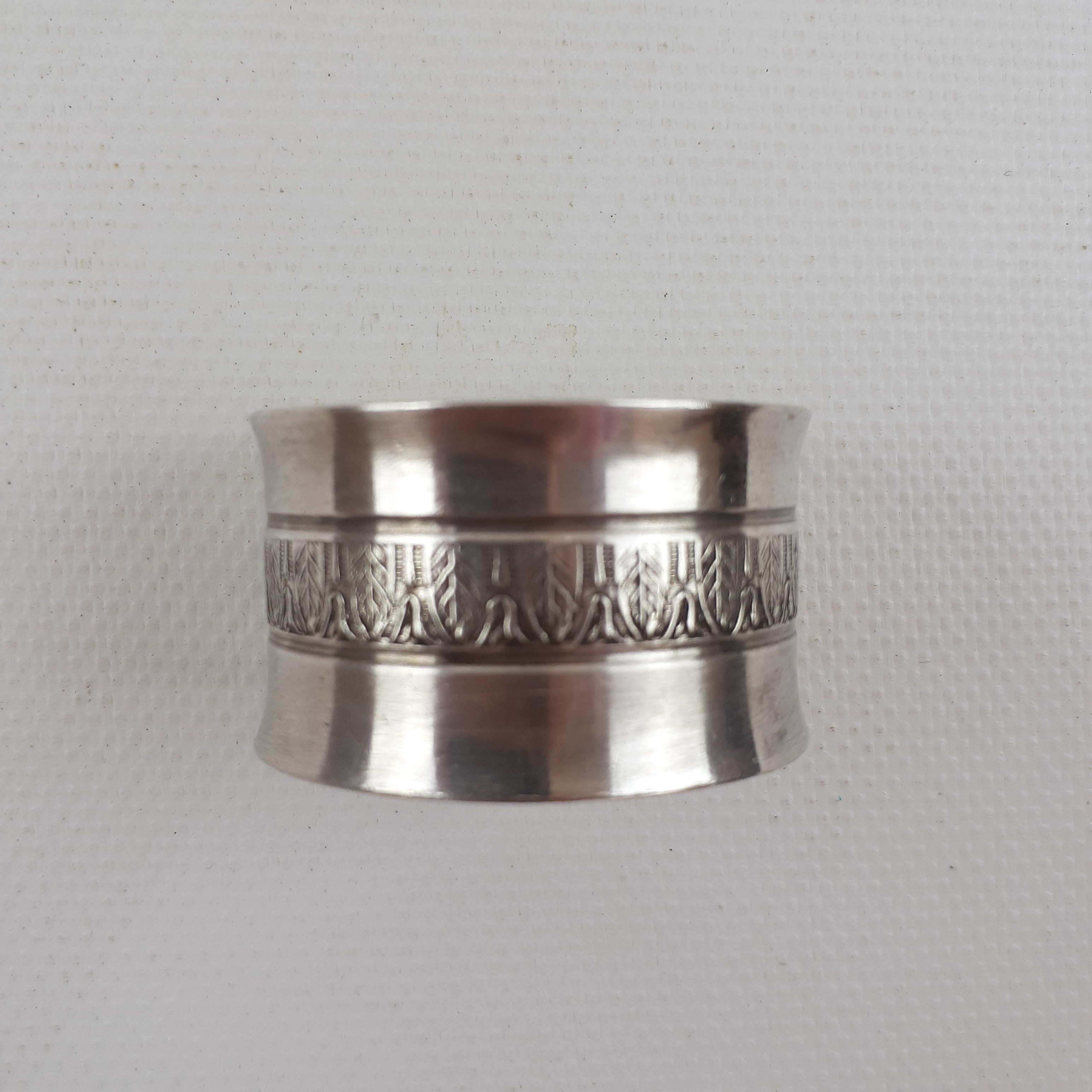Rond de serviette en métal argenté Très bon état - Vue 2 - 