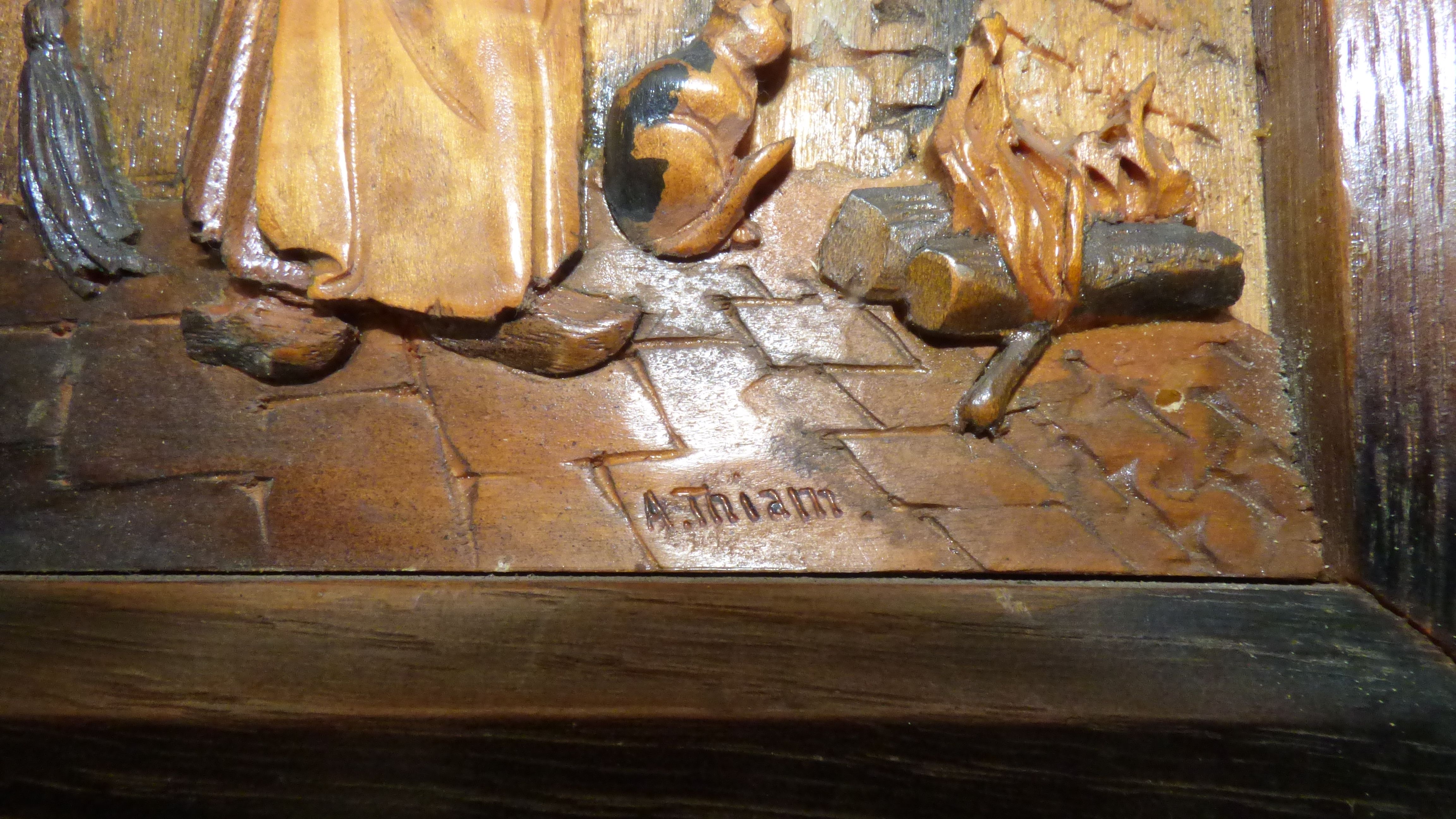 Tableau marqueterie en relief signé Albert THIAM représentant une cuisinière  - Vue 3 - 