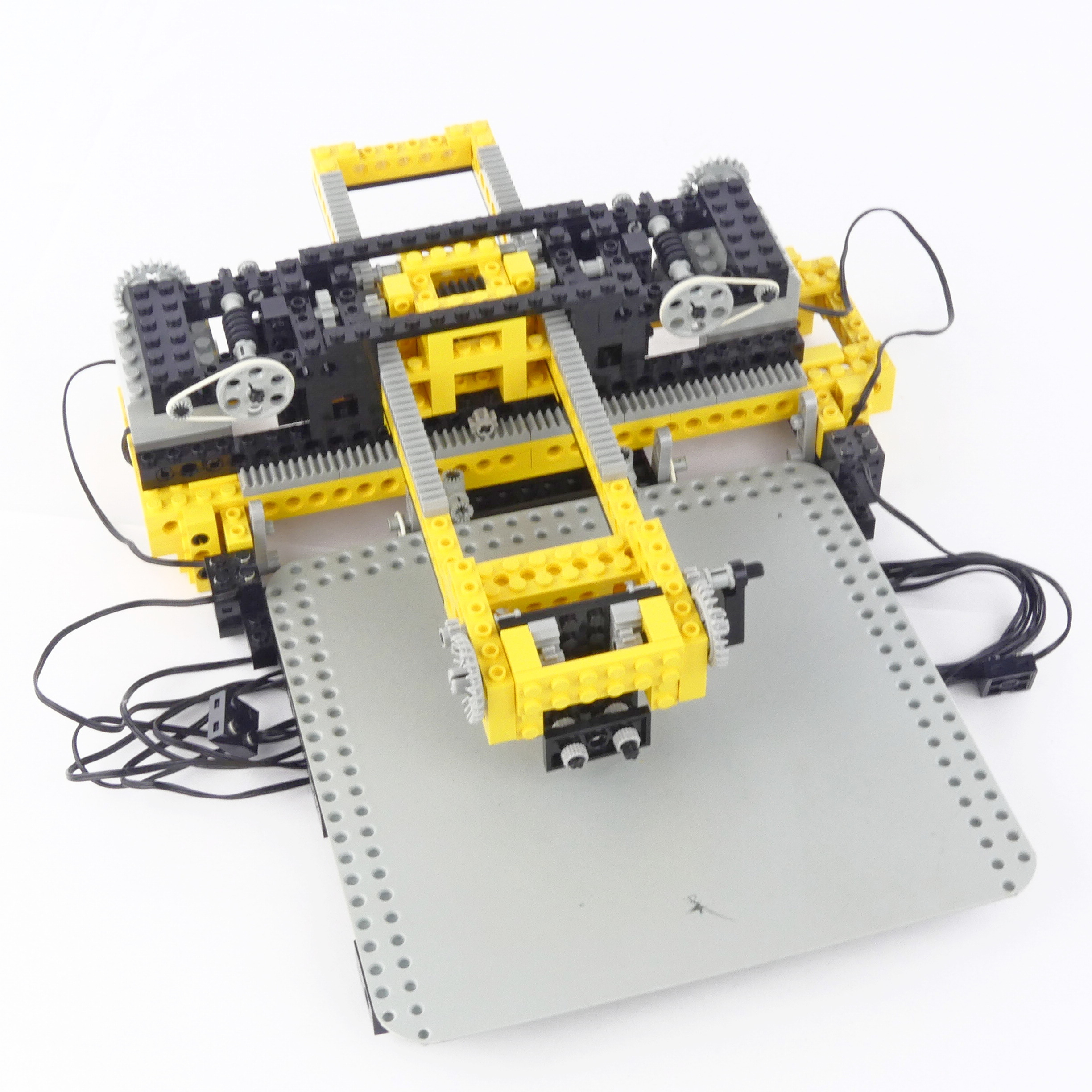 Voir photo 3 de Lego Technic 8094 Table Traçante Lego Technic 8094 Table Traçante Bon état - Vue 3 -