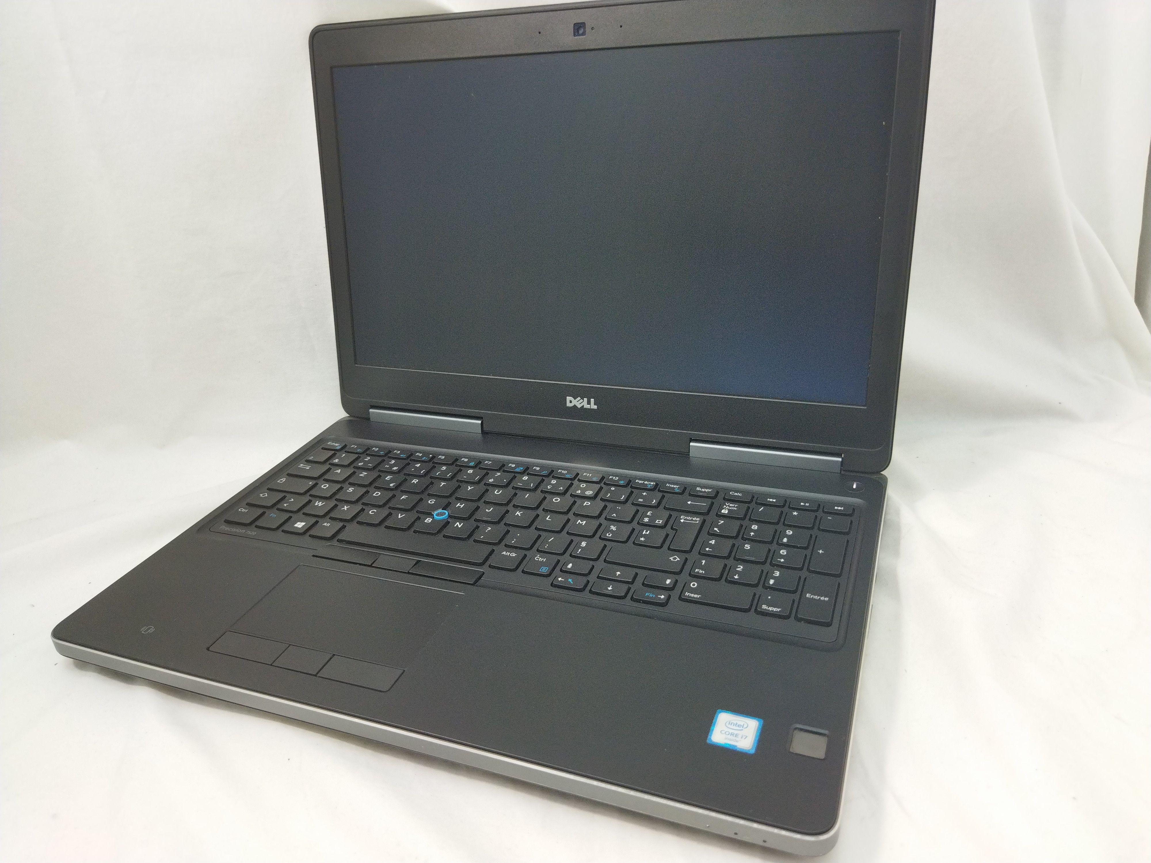 Voir photo 5 de Pc Portable DELL Précision 7520 reconditionné avec 32 Go RAM en très bon état + 2 jeux (Tekken 7 & LEGOSTARWA) installés Pc Portable DELL Précision 7520 reconditionné avec 32 Go RAM en très bon état + 2 jeux (Tekken 7 & LEGOSTARWA) installés Très bon état - Vue 5 -
