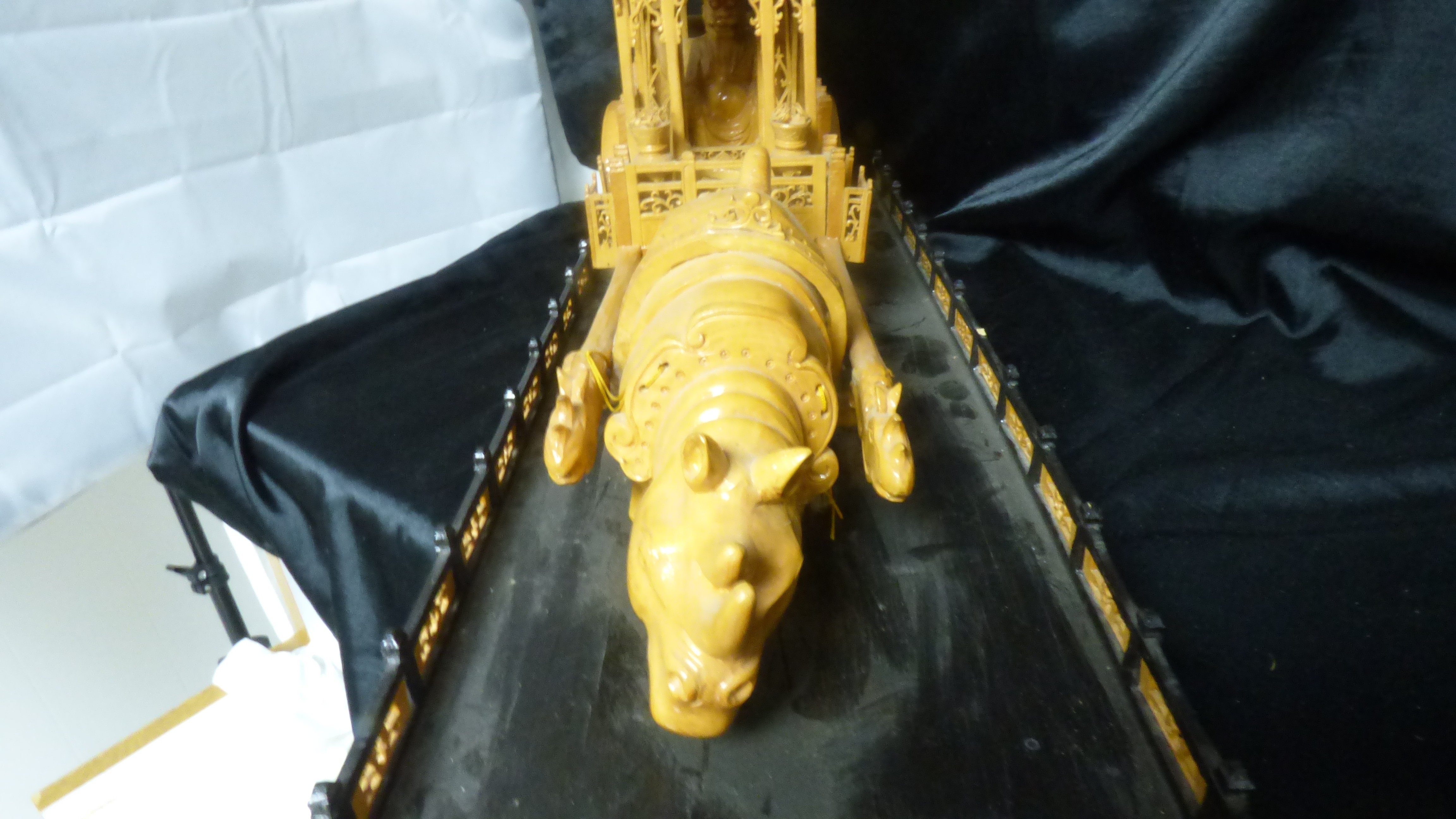 Diorama Chinois Rhinocéros tirant une calèche d'empereur - Photo 23