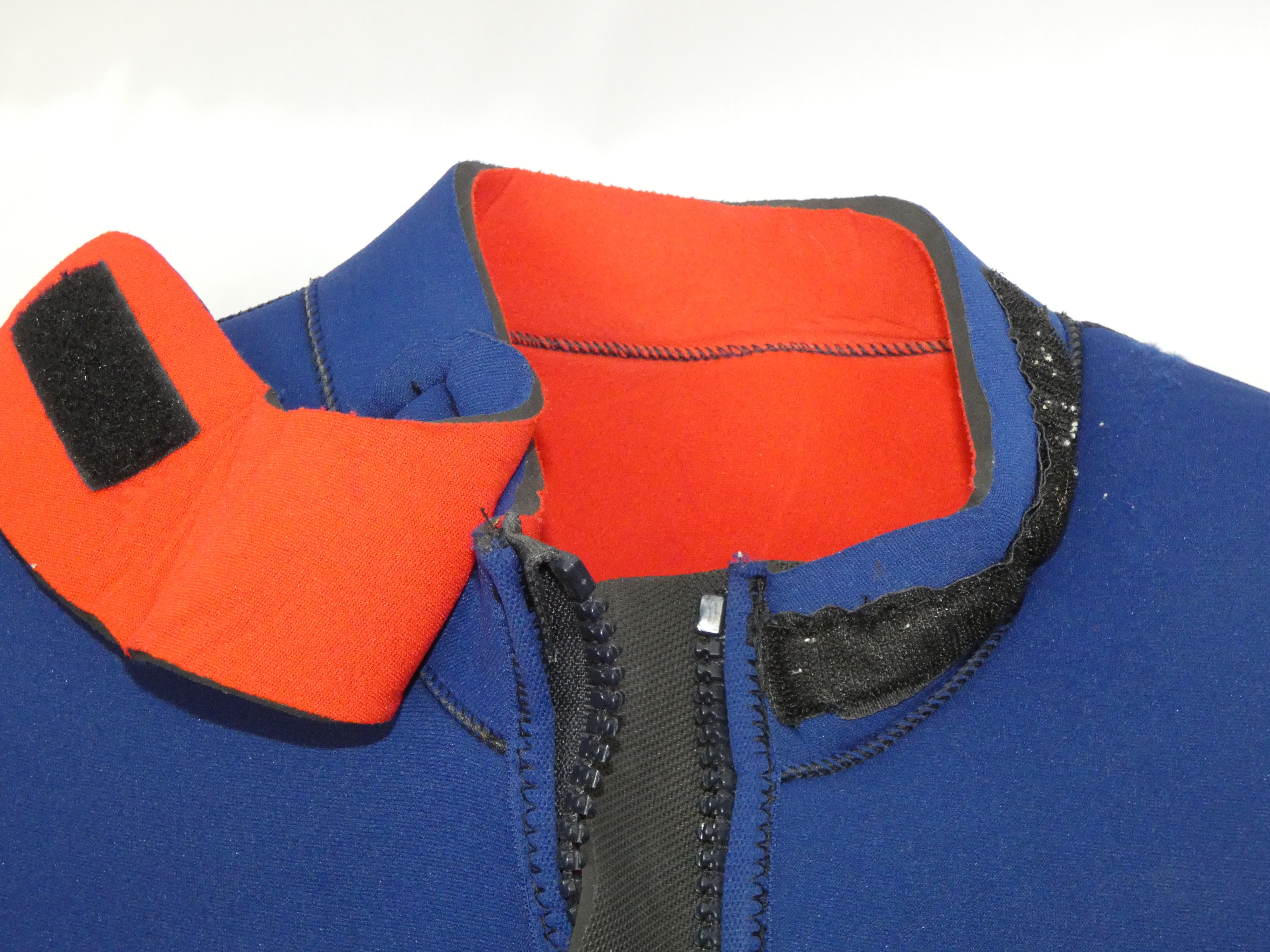 Ensemble complet en néoprène de marque NAO pour canyoning ou rafting Bon état - Vue 5 - 