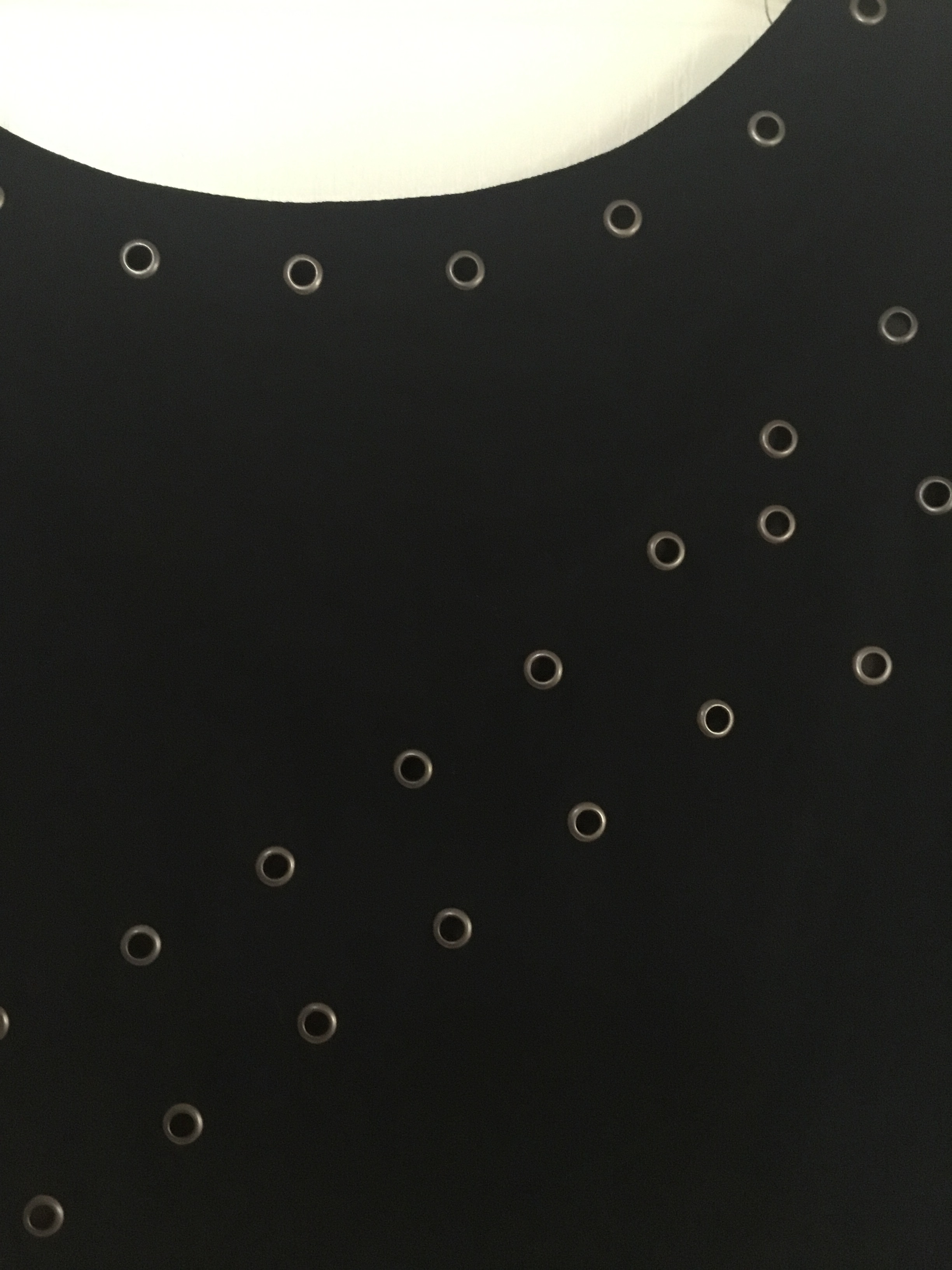 Voir photo 3 de Tunique noire à rivets « Vero Moda » Tunique noire à rivets « Vero Moda » Très bon état - Vue 3 -