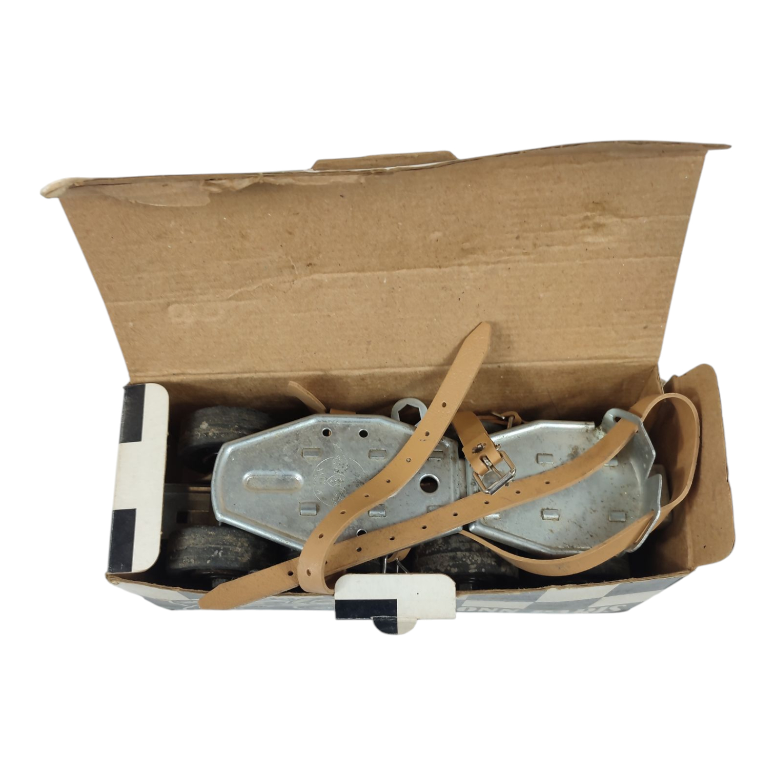Ancienne paire de patins à roulettes 