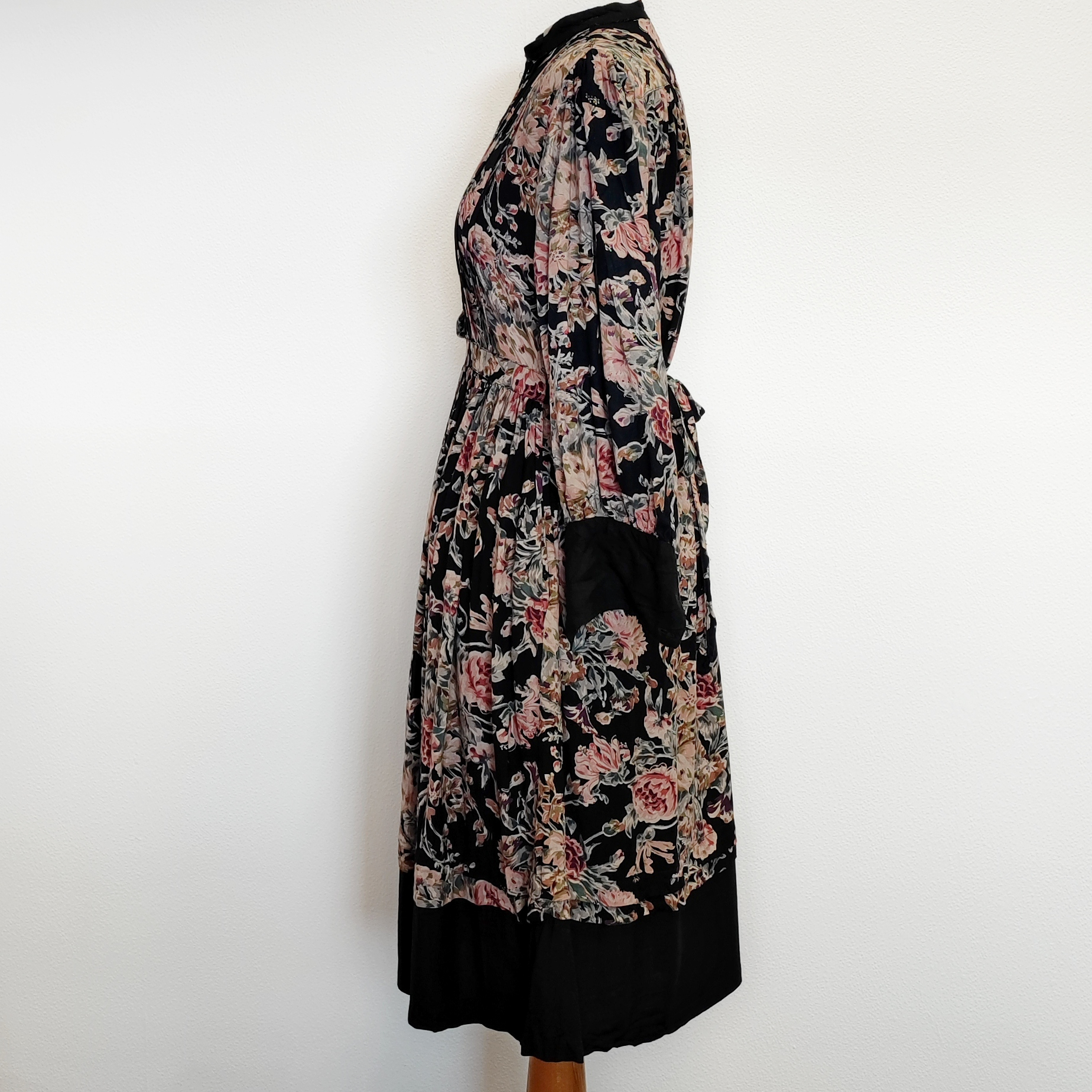 Voir photo 2 de RENÉ DERHY - Jolie robe vintage - S - Femme RENÉ DERHY - Jolie robe vintage - S - Femme Bon état - Vue 2 -