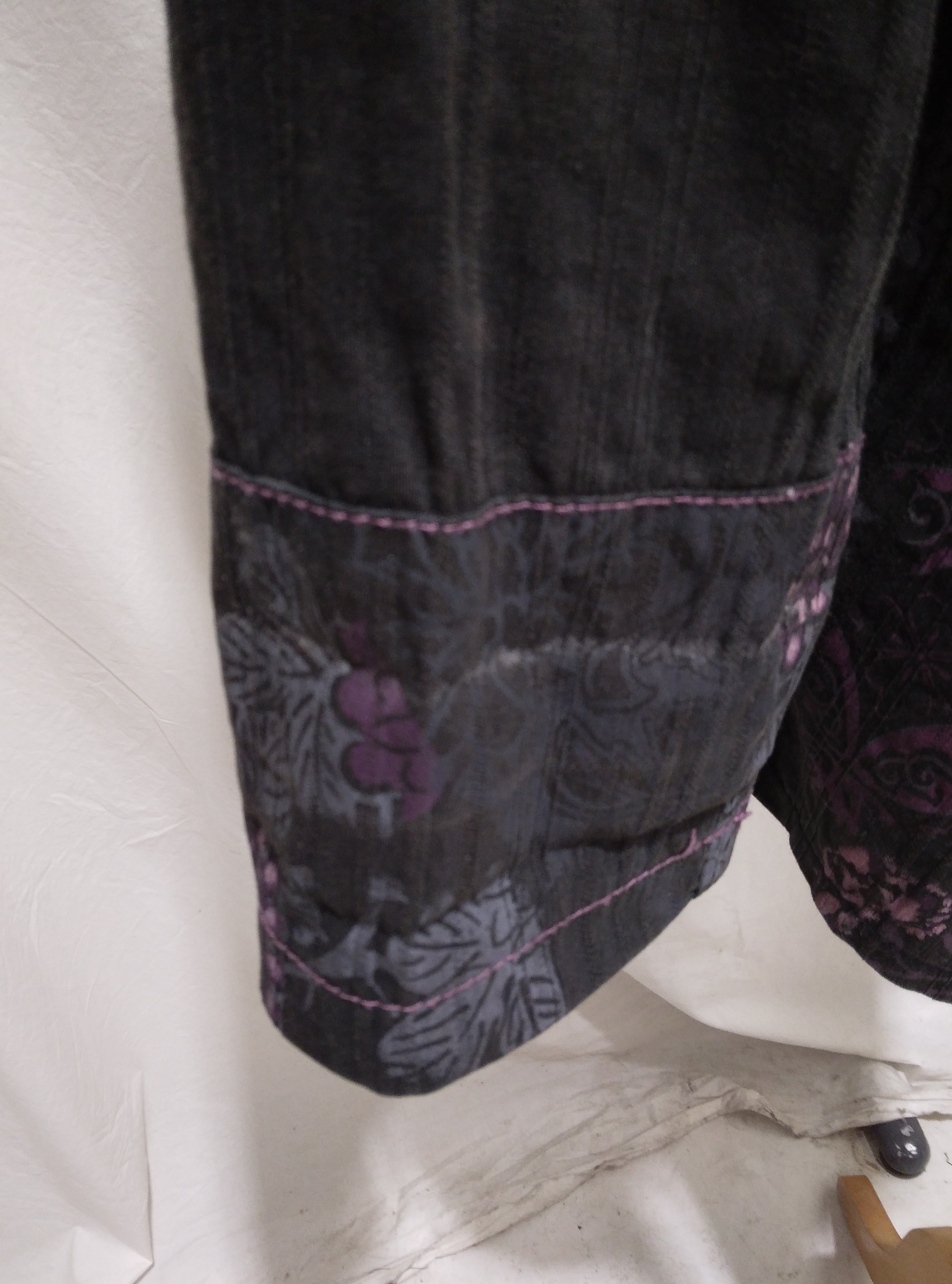 Veste noire imprimée fleuri gris et parmes, Alexo - 46 - Photo 8