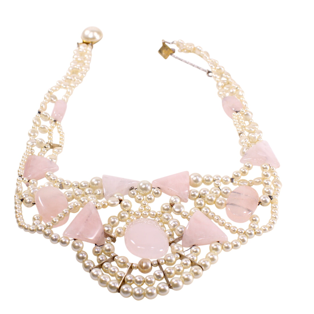 Collier plastron quartz rose perles synthétiques Bon état -  reconditionné disponible sur Label Emmaüs