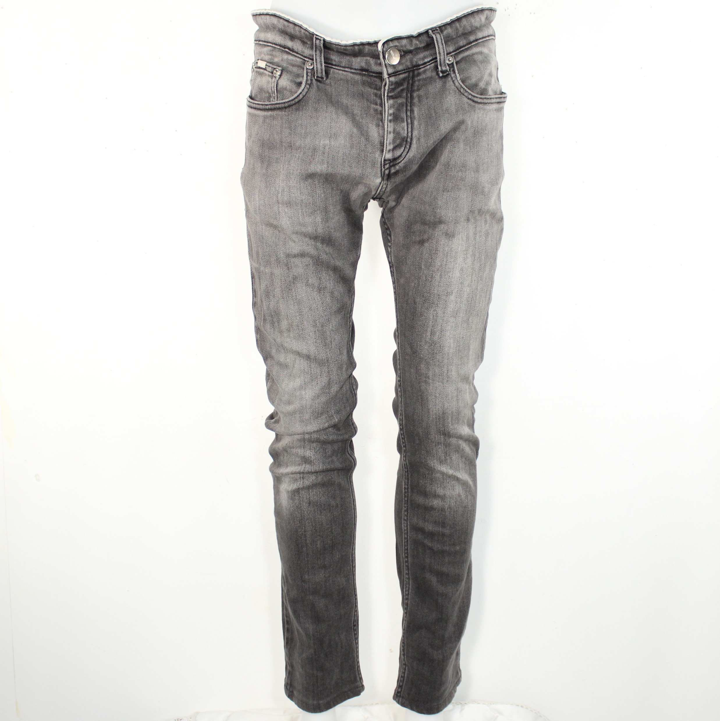 Jean Homme Gris ARMANI Taille 40 Bon état -  reconditionné disponible sur Label Emmaüs