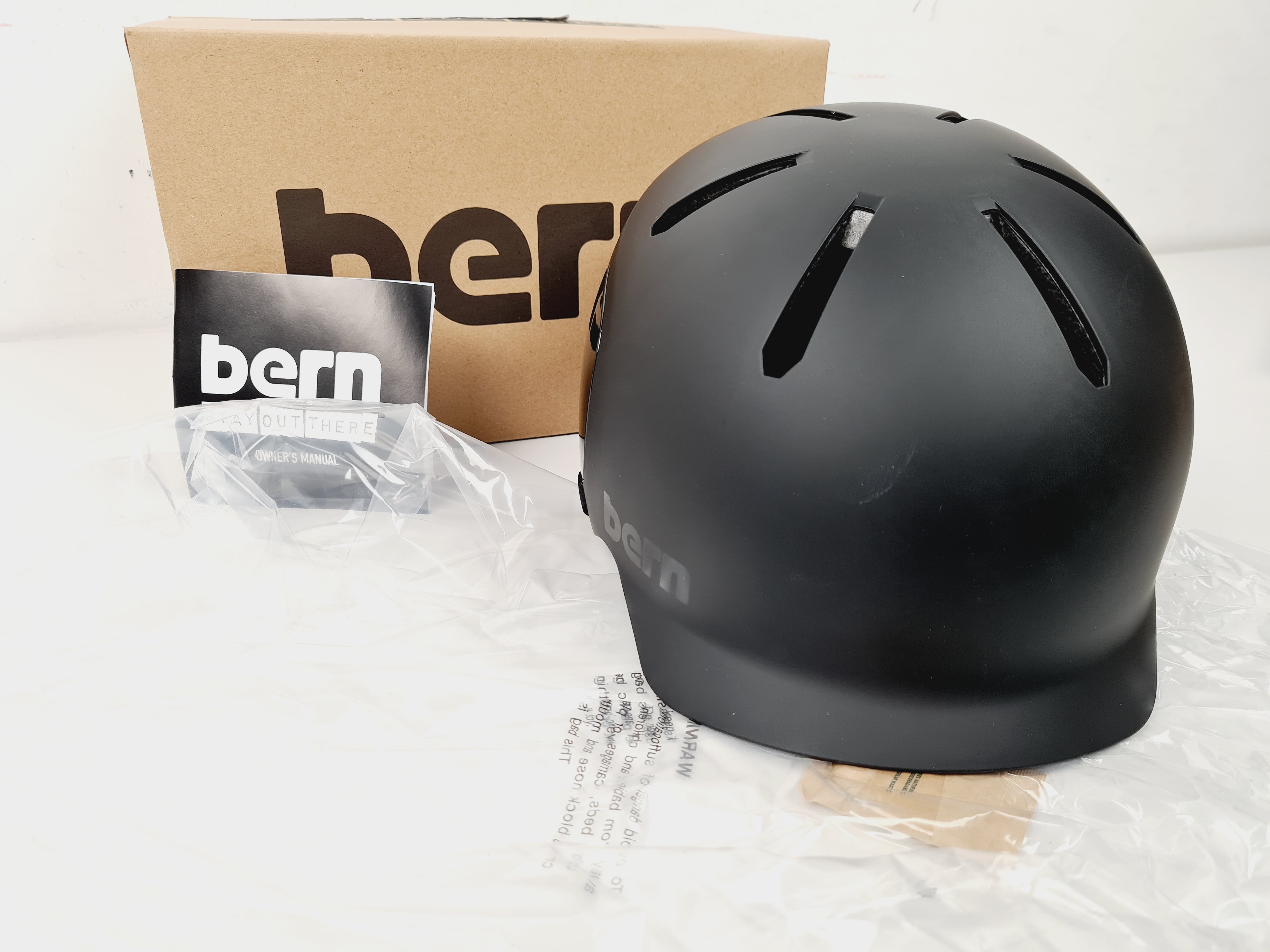 Équipement vélo - Casque noir mat - Taille L - Unisexe - Bern Comme neuf - Vue 4 - 