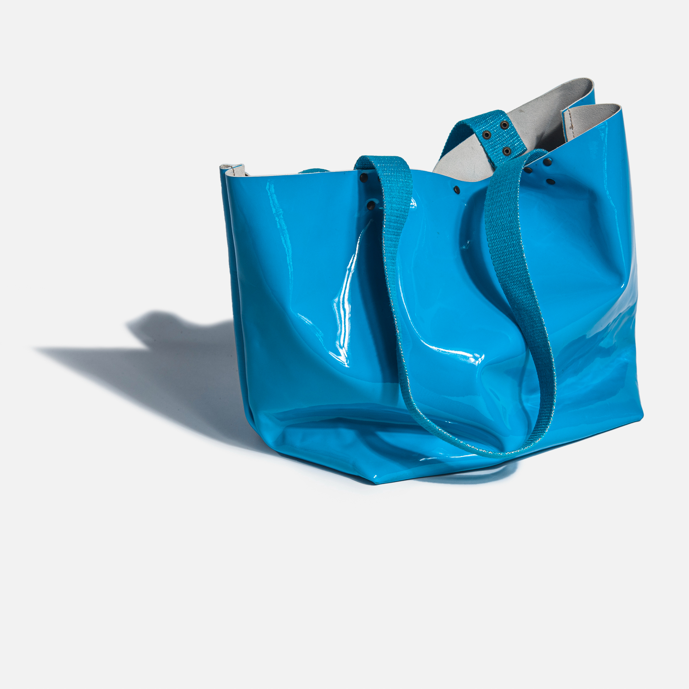 SAC CABAS - CUIR VERNIS TURQUOISE Comme neuf - Vue 4 - 