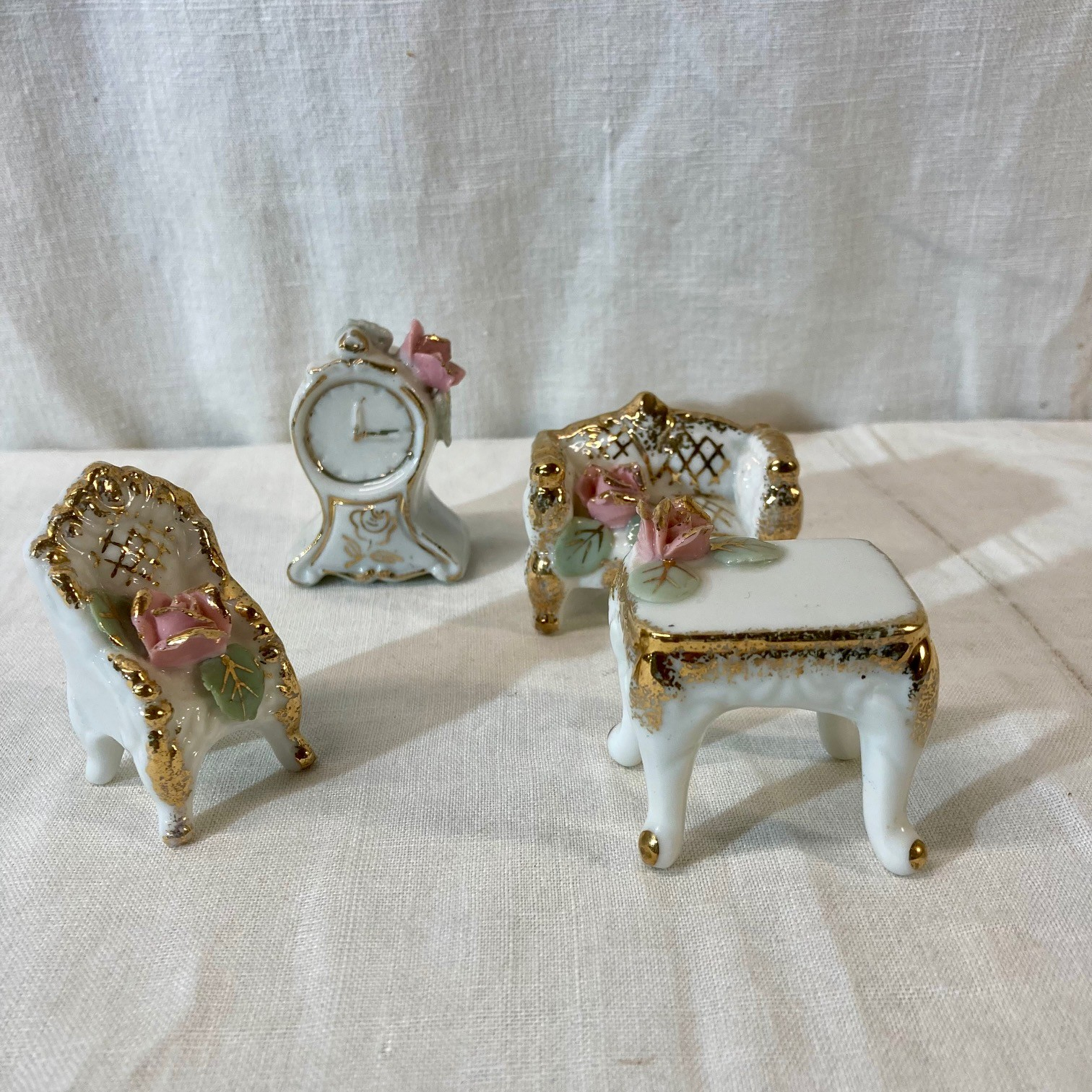 Mini salon en porcelaine japonaise - Photo 1