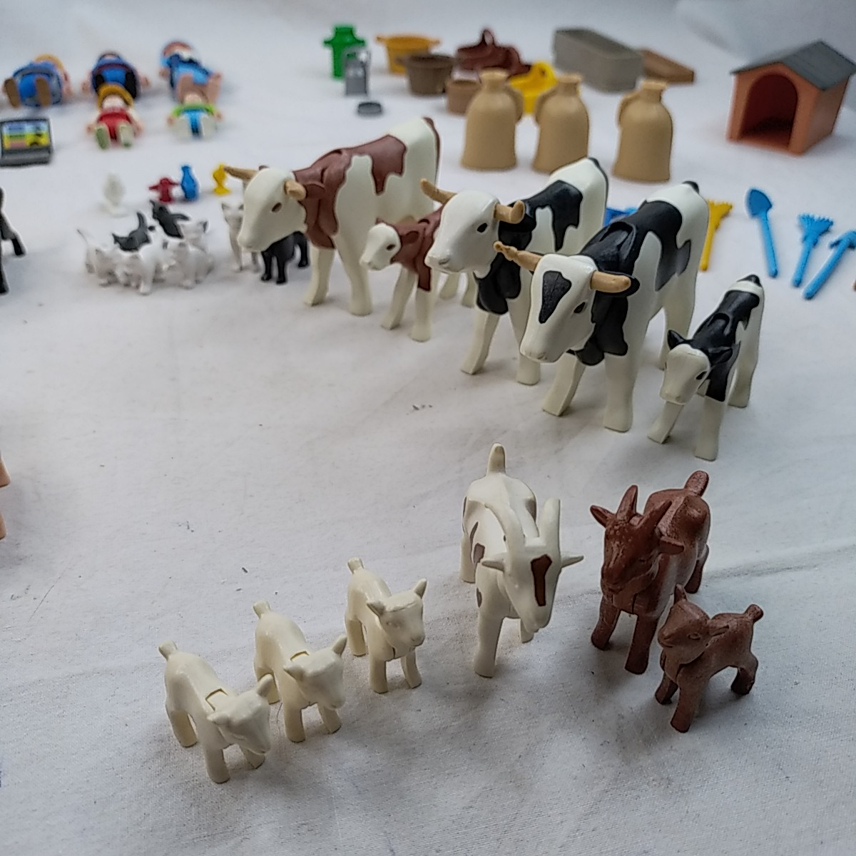 Lot Playmobil 4490 (La ferme) + 4496 (Fermier grand tracteur remorque) Très bon état - Vue 9 - 
