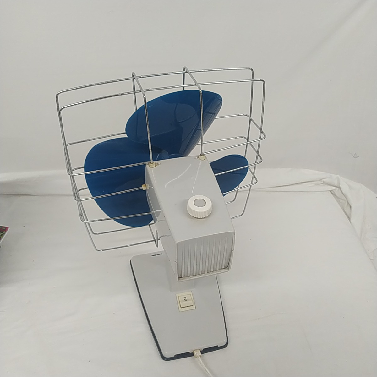 Ancien ventilateur oscillant Calor - Bon état - Photo 3