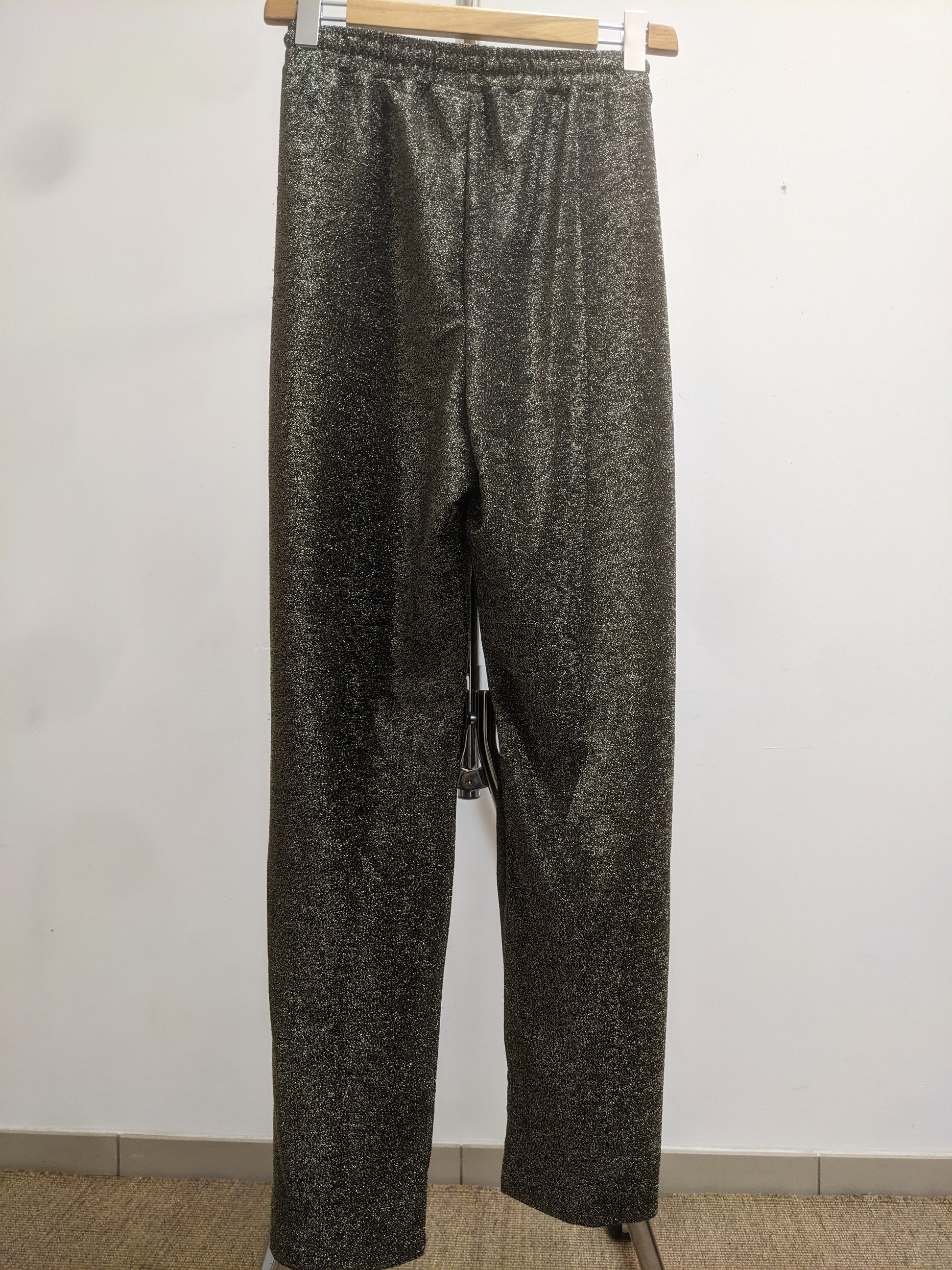 Voir photo 4 de Pantalon à paillettes jambes larges - 52 -54 Pantalon à paillettes jambes larges - 52 -54 Comme neuf - Vue 4 -