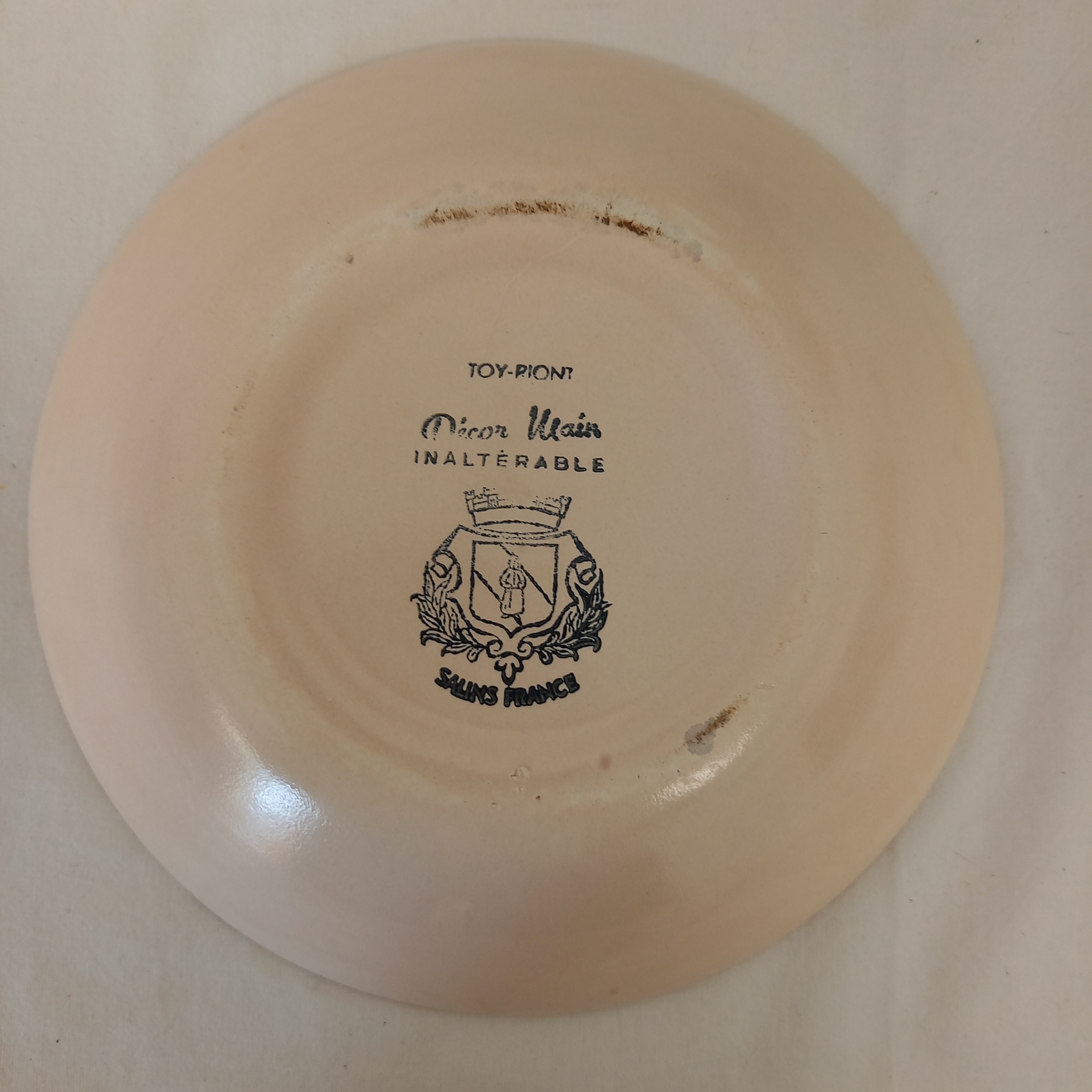 Deux assiettes en céramique signée Toy-Riont de Salins France - Bon état - Photo 4