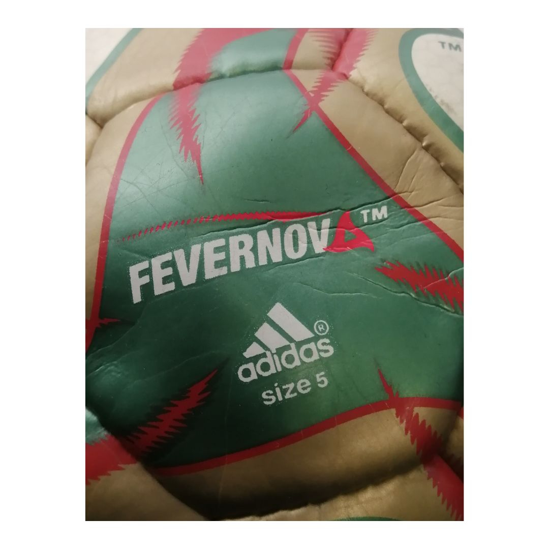 Ballon de Match Officiel Fevernova Football Adidas FIFA Coupe du Monde 2002 Bon état - Vue 6 - 