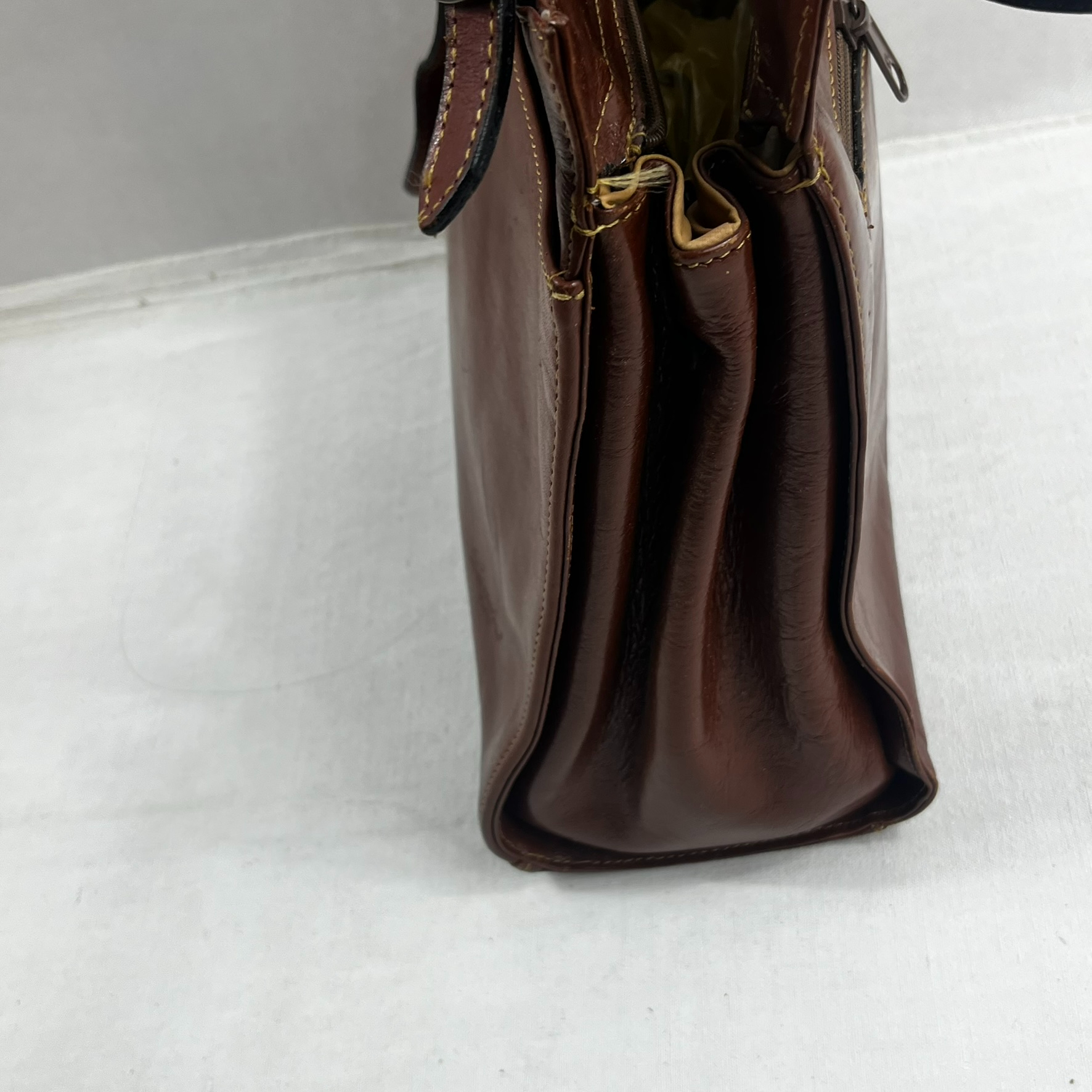 Sac à main vintage Lauchas Paris en cuir véritable Très bon état - Vue 3 - 