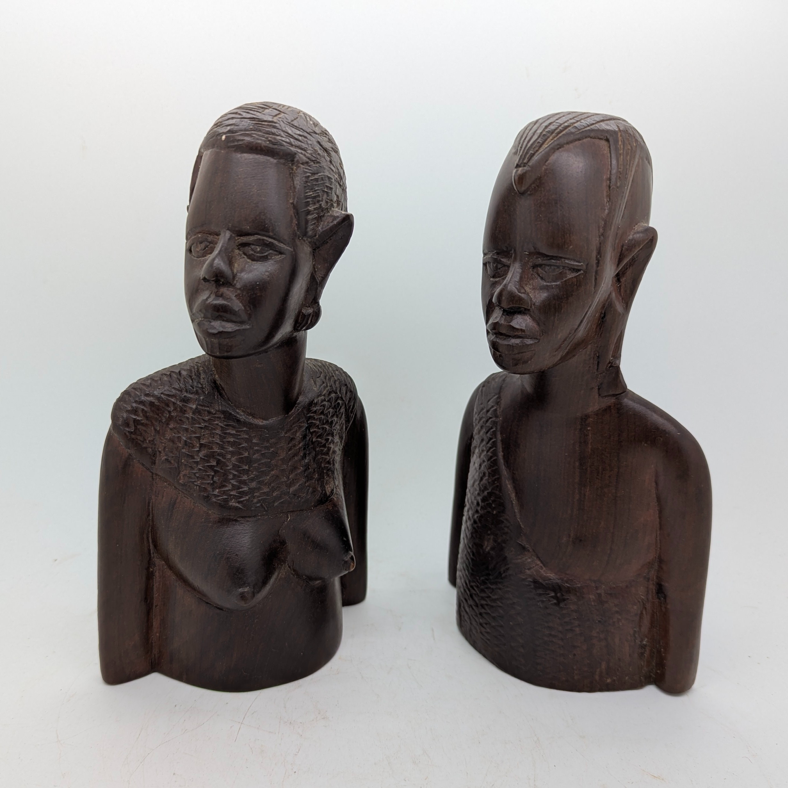 Lot de 2 bustes en bois sculpté couple africain H: 19cm - Photo 6