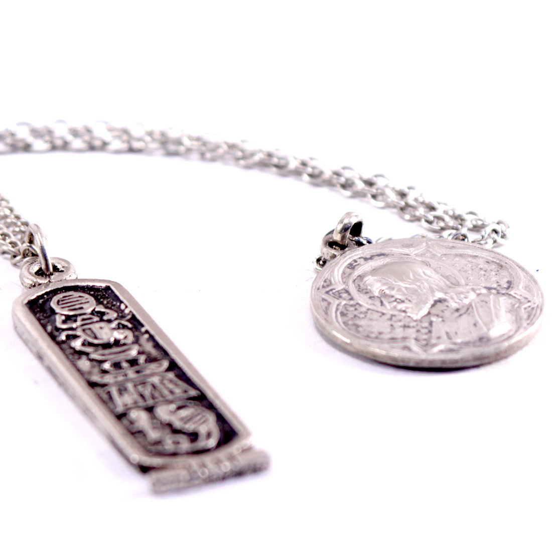 Voir photo 3 de Chaînes + pendentifs en lot Chaînes + pendentifs en lot - Vue 3 -