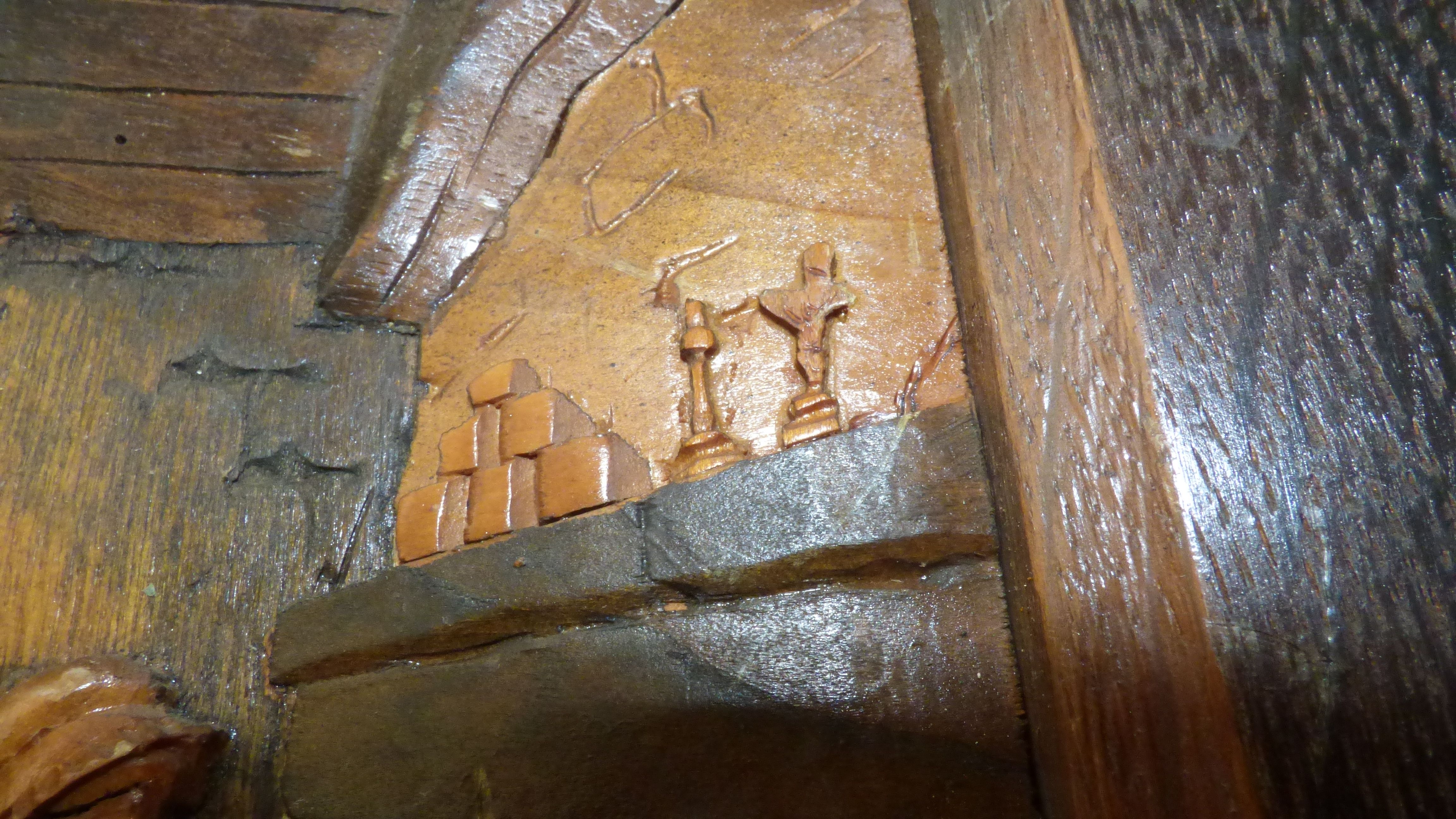 Tableau marqueterie en relief signé Albert THIAM représentant une cuisinière  - Vue 2 - 