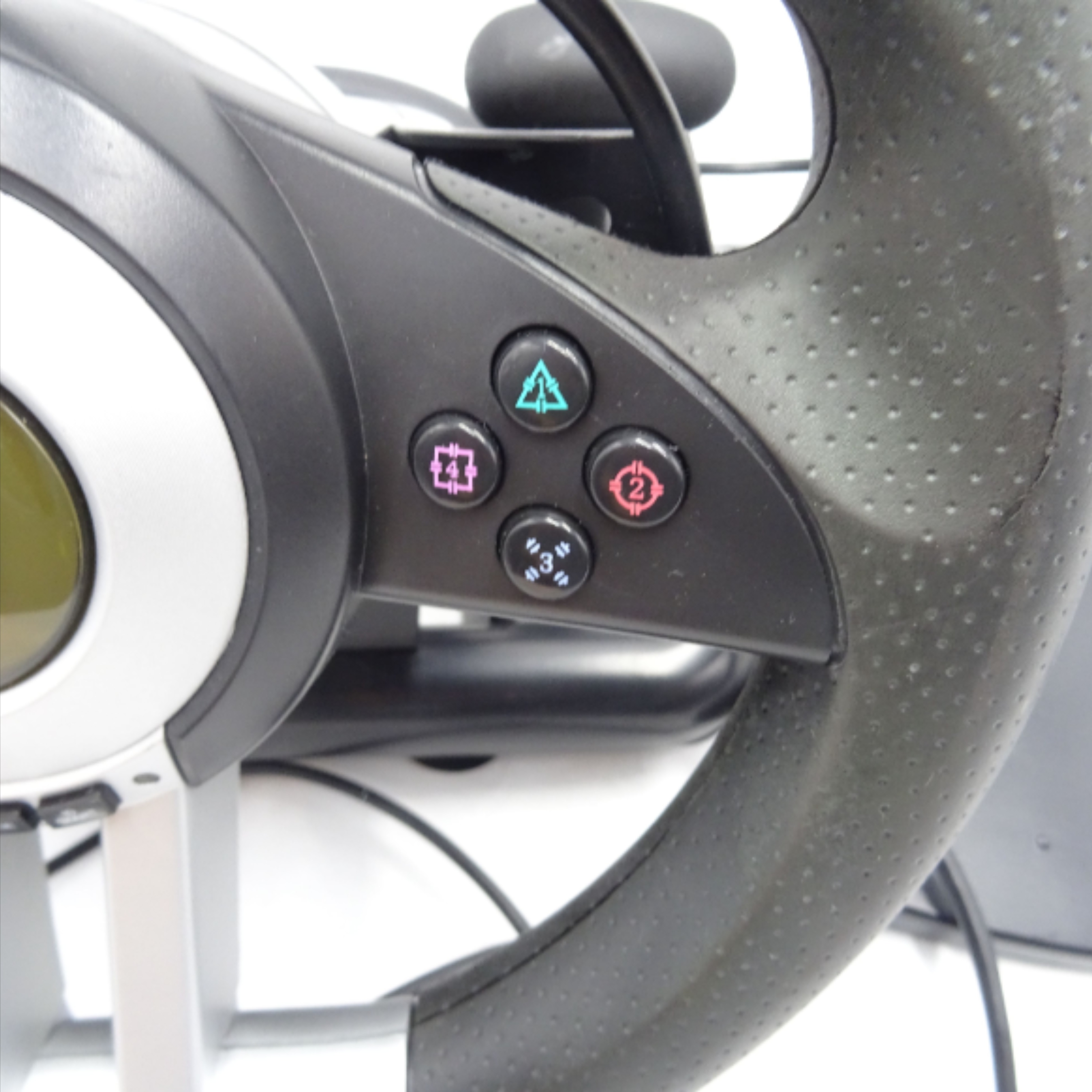 Voir photo 8 de Volant " RACE PRO WHEEL " de SPIRIT OF GAMER ( ps2, ps3, pc) Volant " RACE PRO WHEEL " de SPIRIT OF GAMER ( ps2, ps3, pc) Bon état - Vue 8 -