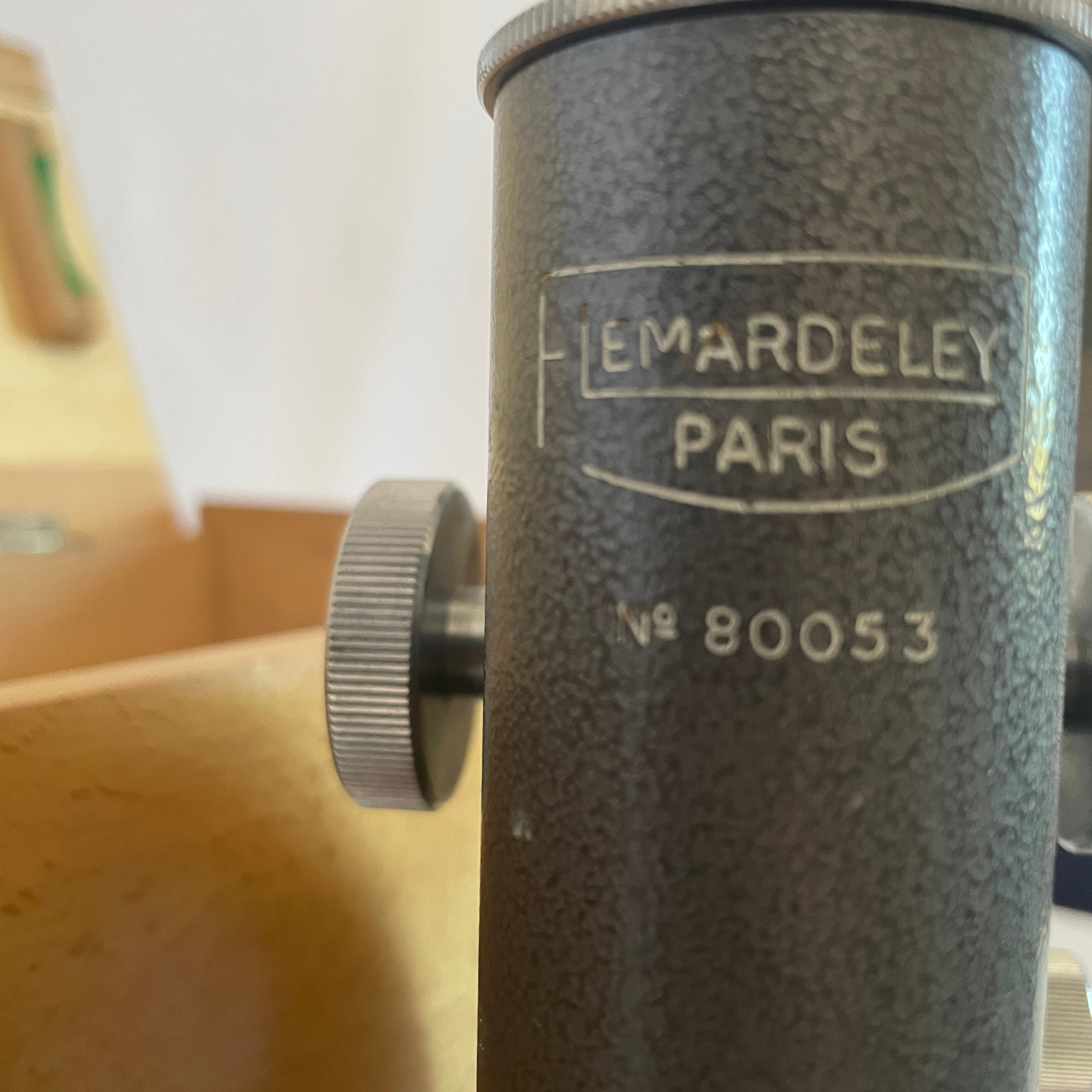 Microscope ancien Lemardeley Très bon état - Vue 3 - 