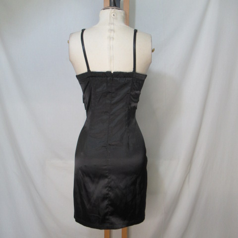 RF12 - Robe toucher satiné - Golden Days - Taille M Bon état - Vue 2 - 