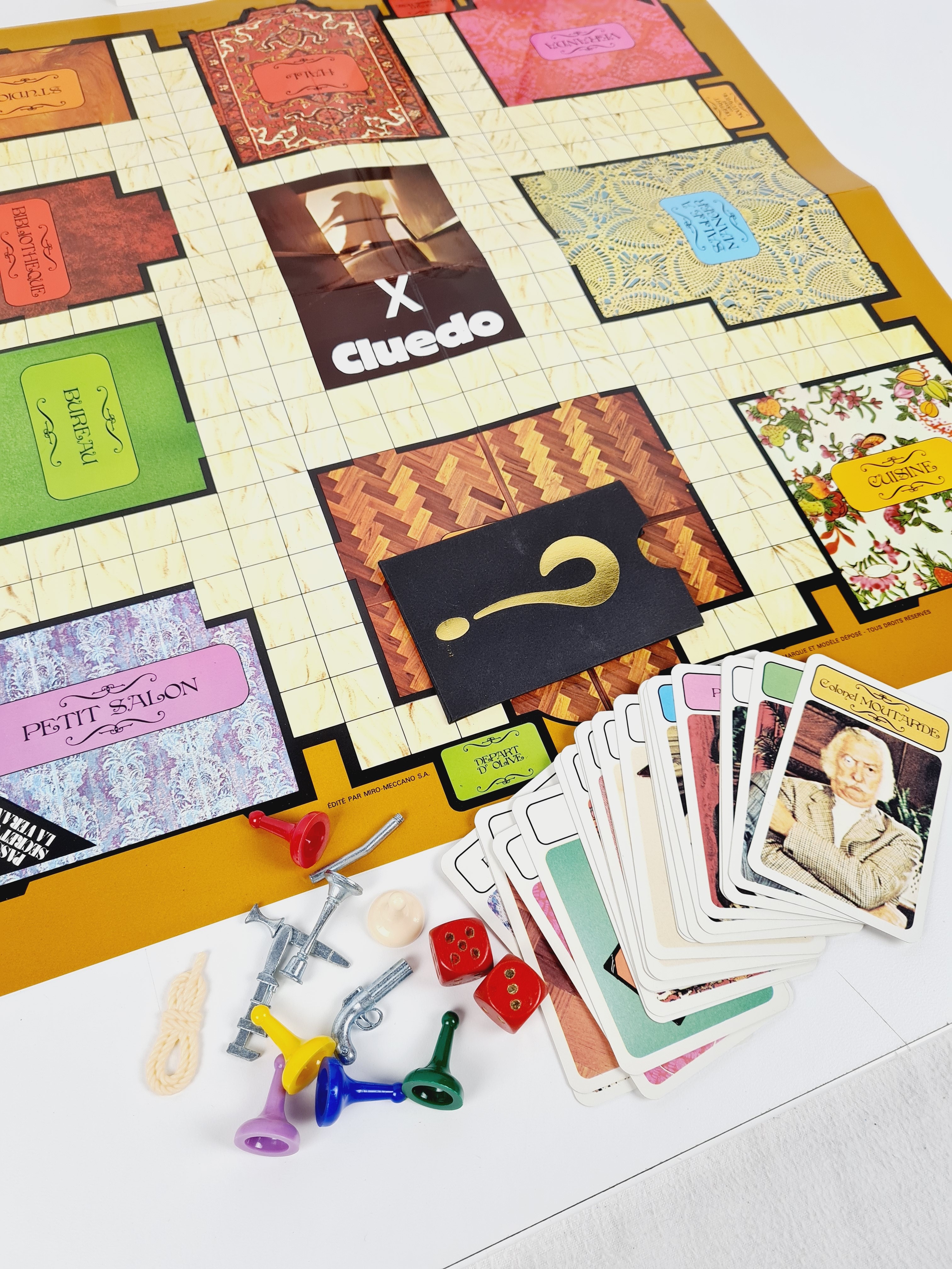Jeu d'enquête vintage - Cluedo, Le Dr. Lenoir a été assassiné! Tient-on une piste? (petite boite) - Parker 1974 - 8 ans+ - Bon état - Photo 3