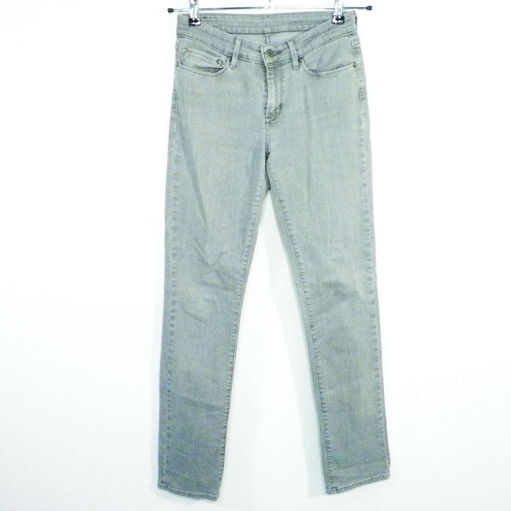 Jean's Femme Gris LEVIS Taille Estimée 34. Bon état -  reconditionné disponible sur Label Emmaüs