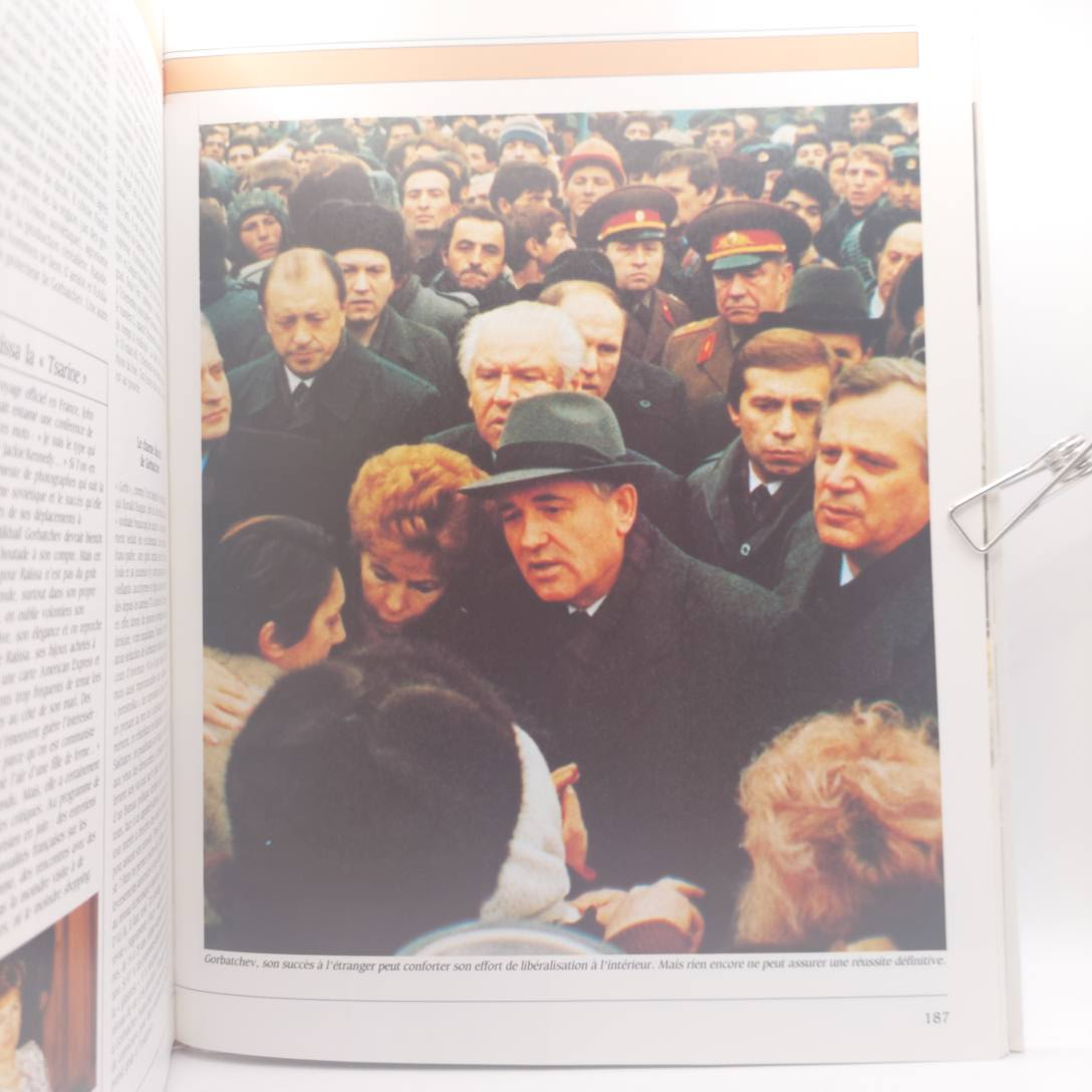 Le Point. 1989. Collectif. Editions TF1. 1989.  - Photo 4