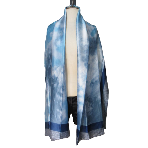 Foulard en soie - Gerard Pasquier - 90 x 180 cm Comme neuf - alternatives disponibles sur Dero Foulard en soie - Gerard Pasquier - 90 x 180 cm Comme neuf - reconditionné (offre indisponible)