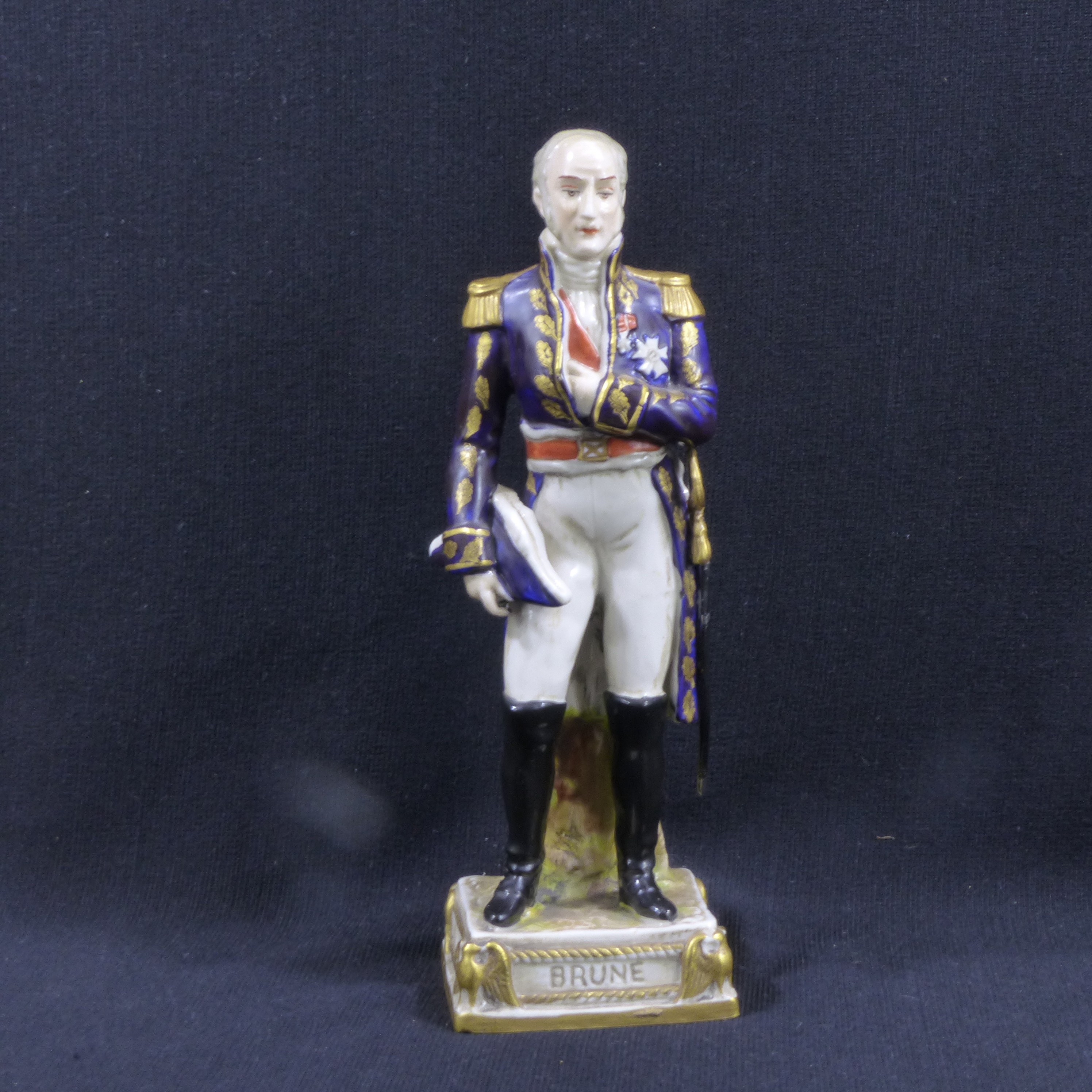 Statue en porcelaine de Paris de 1926 